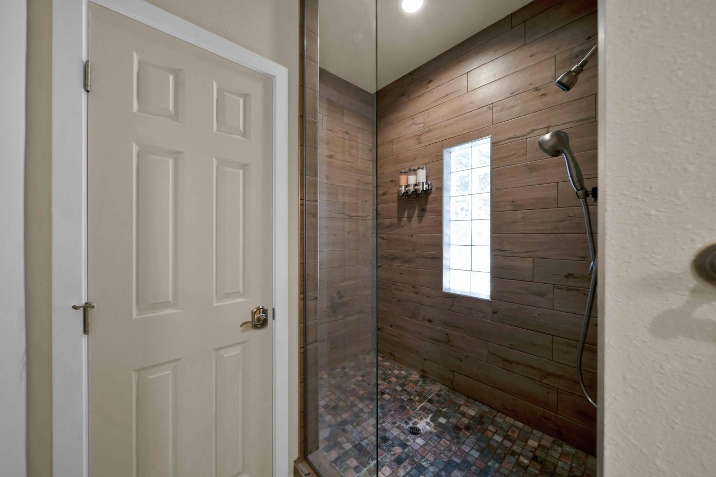 The Inn at Shasta Lake