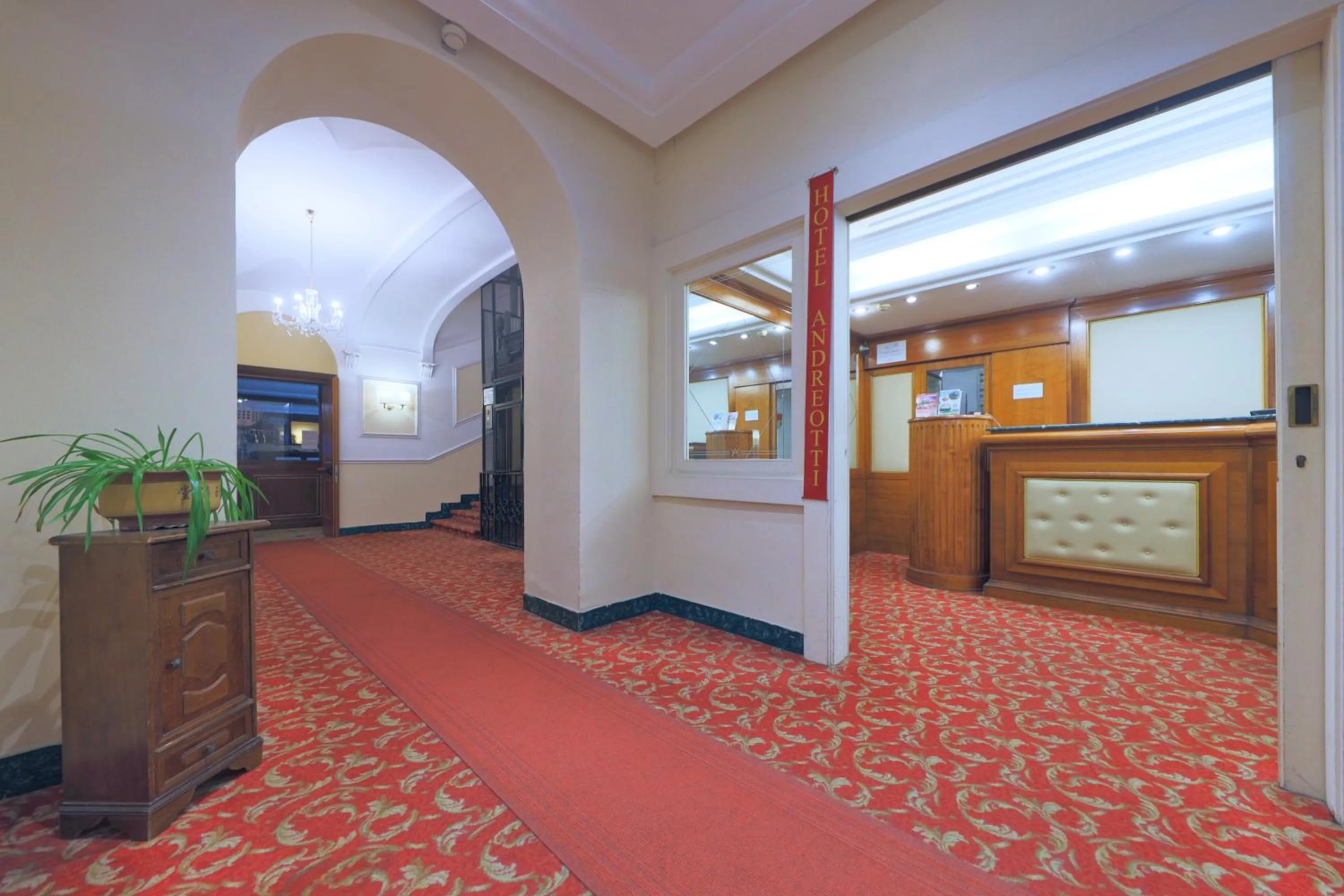 Facade/entrance in LH Hotel Andreotti