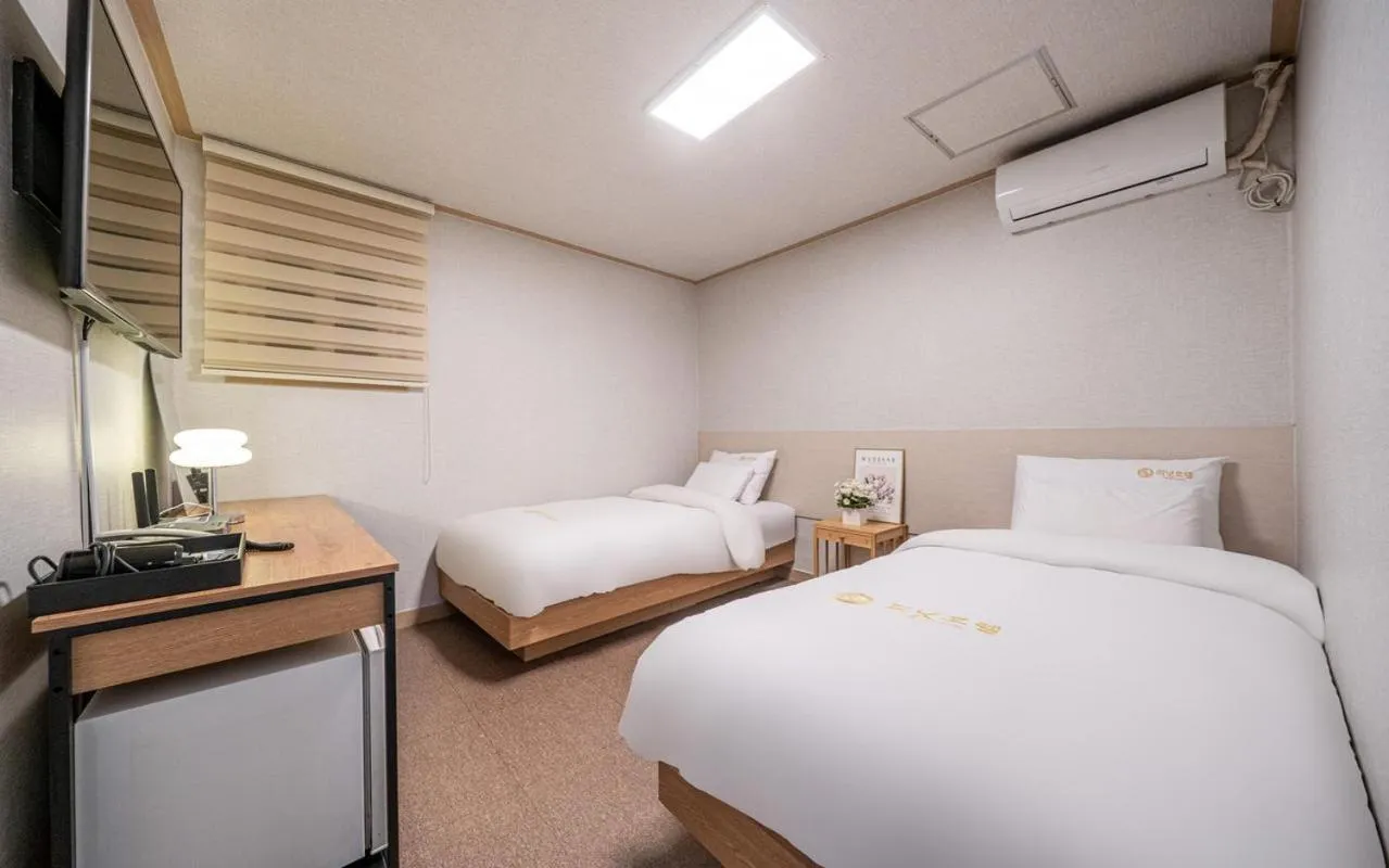 Bed in Peanut Hotel Myeongdong