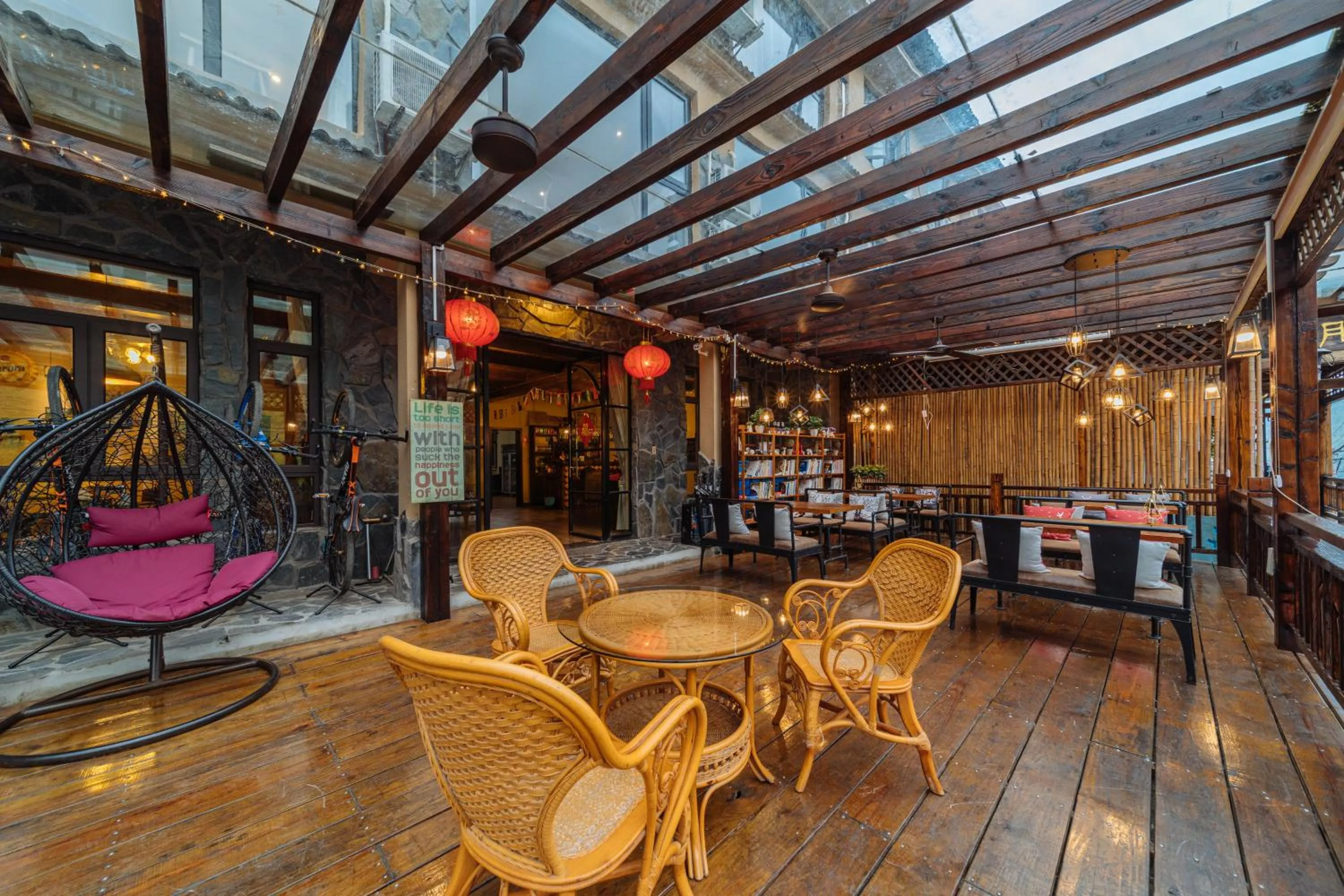 Lounge or bar in Moganshan Pinhouwu Hotel