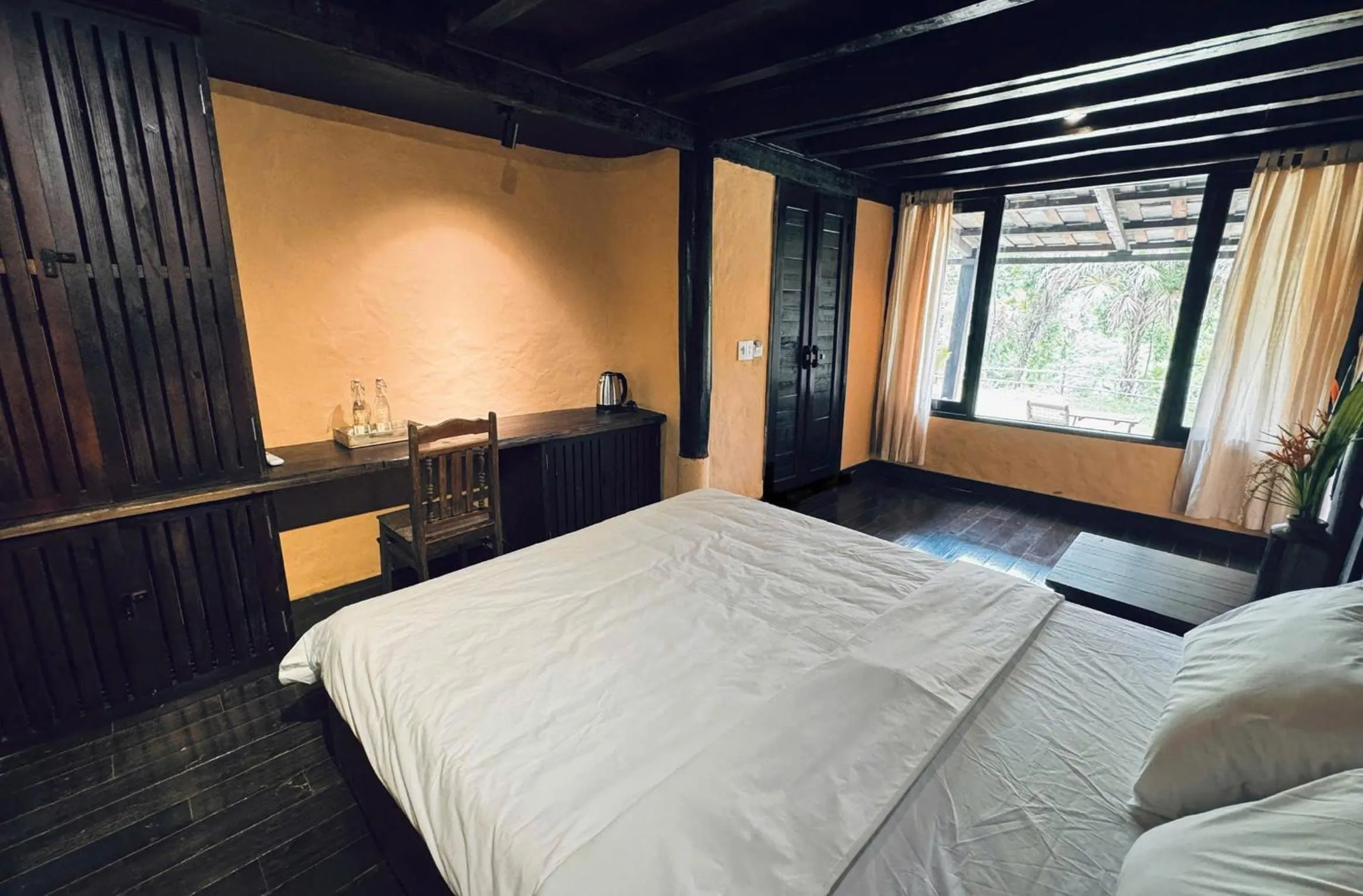 Bedroom, Bed in Cọ Retreat Da Bac