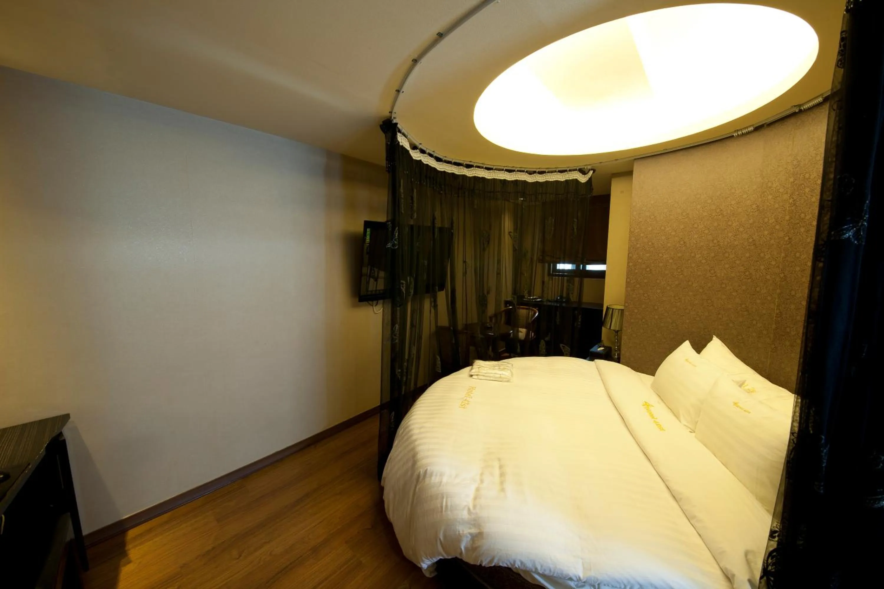 Bed in Hotel Chowon