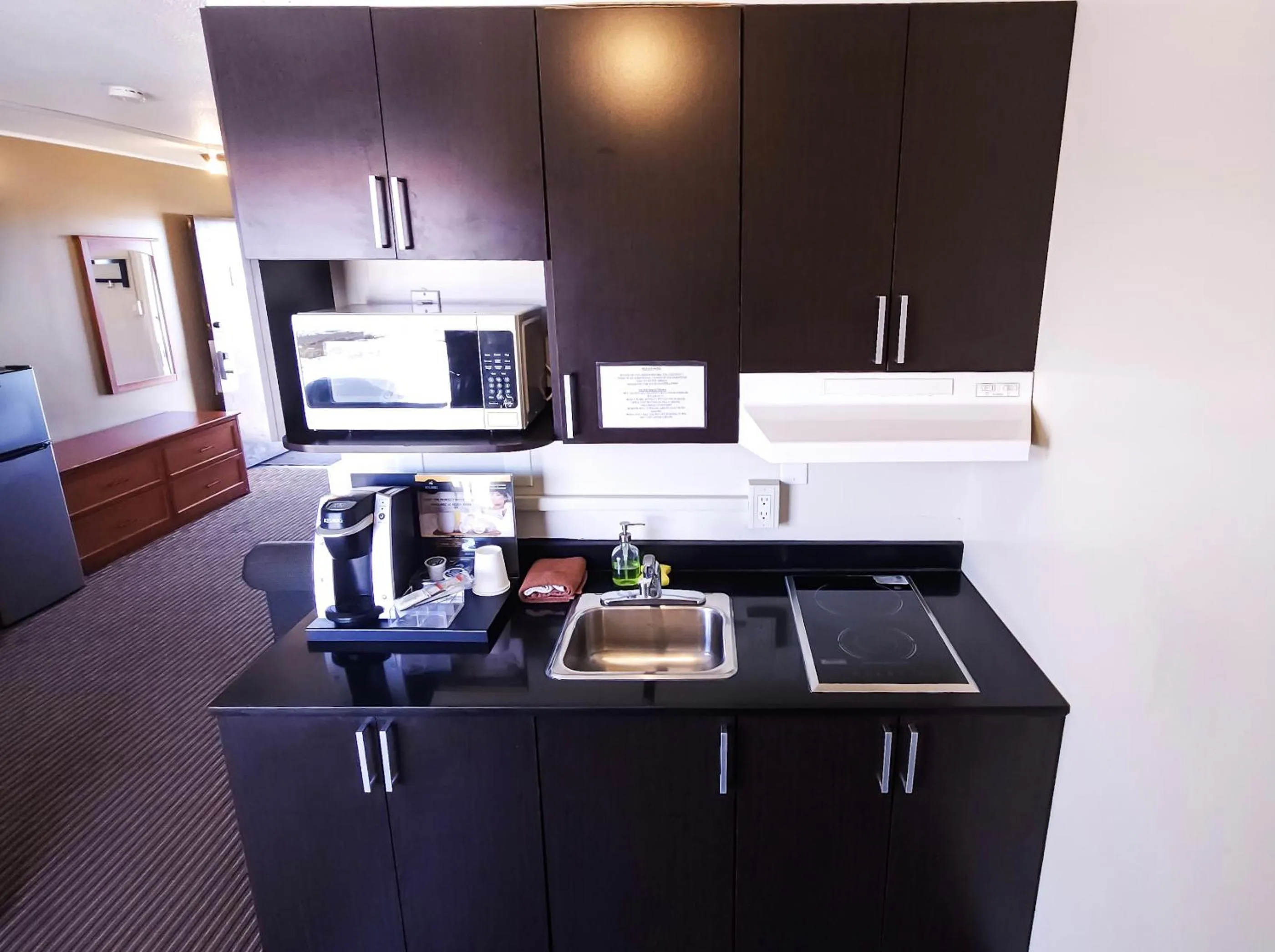 Restaurant/places to eat in Horizon Inn 2