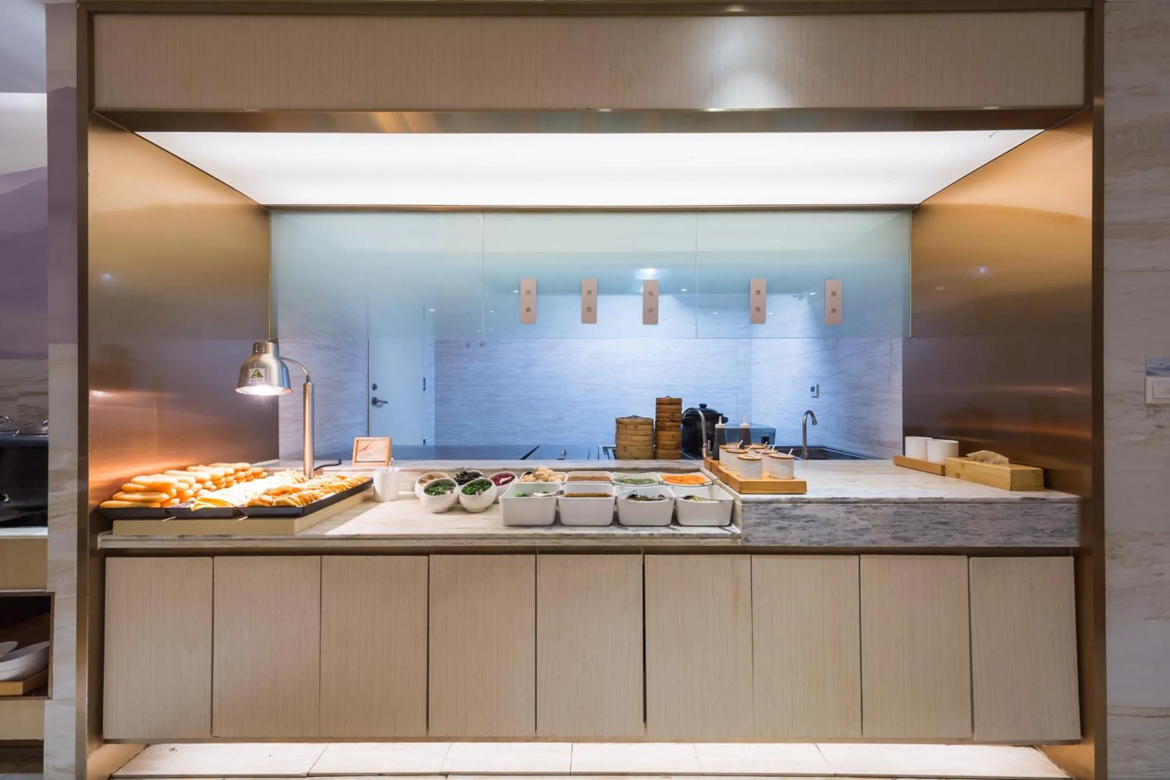 Restaurant/places to eat in JI Hotel Beijing Nanluoguxiang Andingmen Subway Station