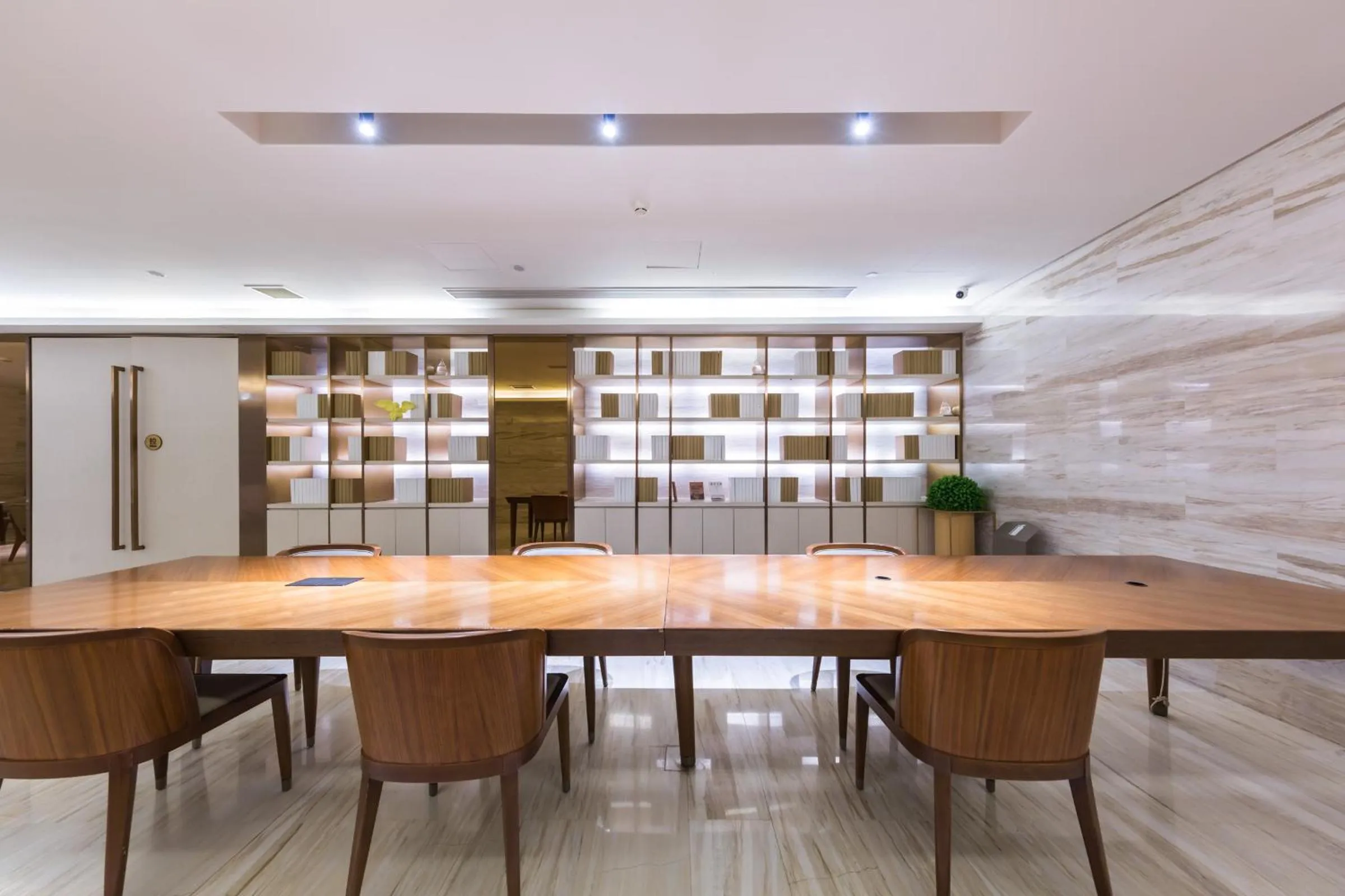 Communal lounge/ TV room in JI Hotel Beijing Nanluoguxiang Andingmen Subway Station