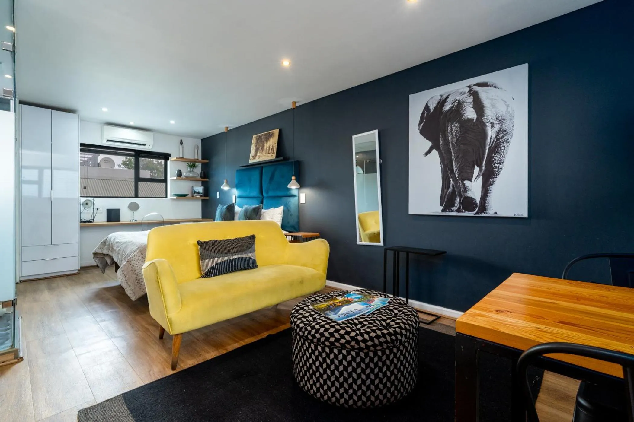 Photo of the whole room, Bed in 107 Dorpstraat Boutique Hotel