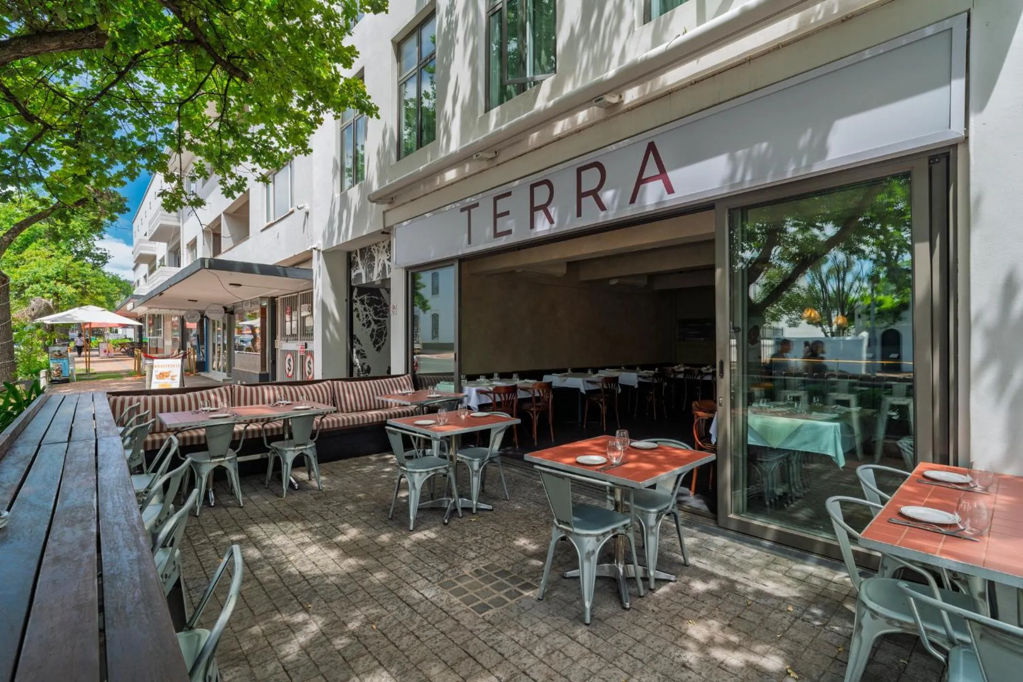 Restaurant/places to eat in 107 Dorpstraat Boutique Hotel