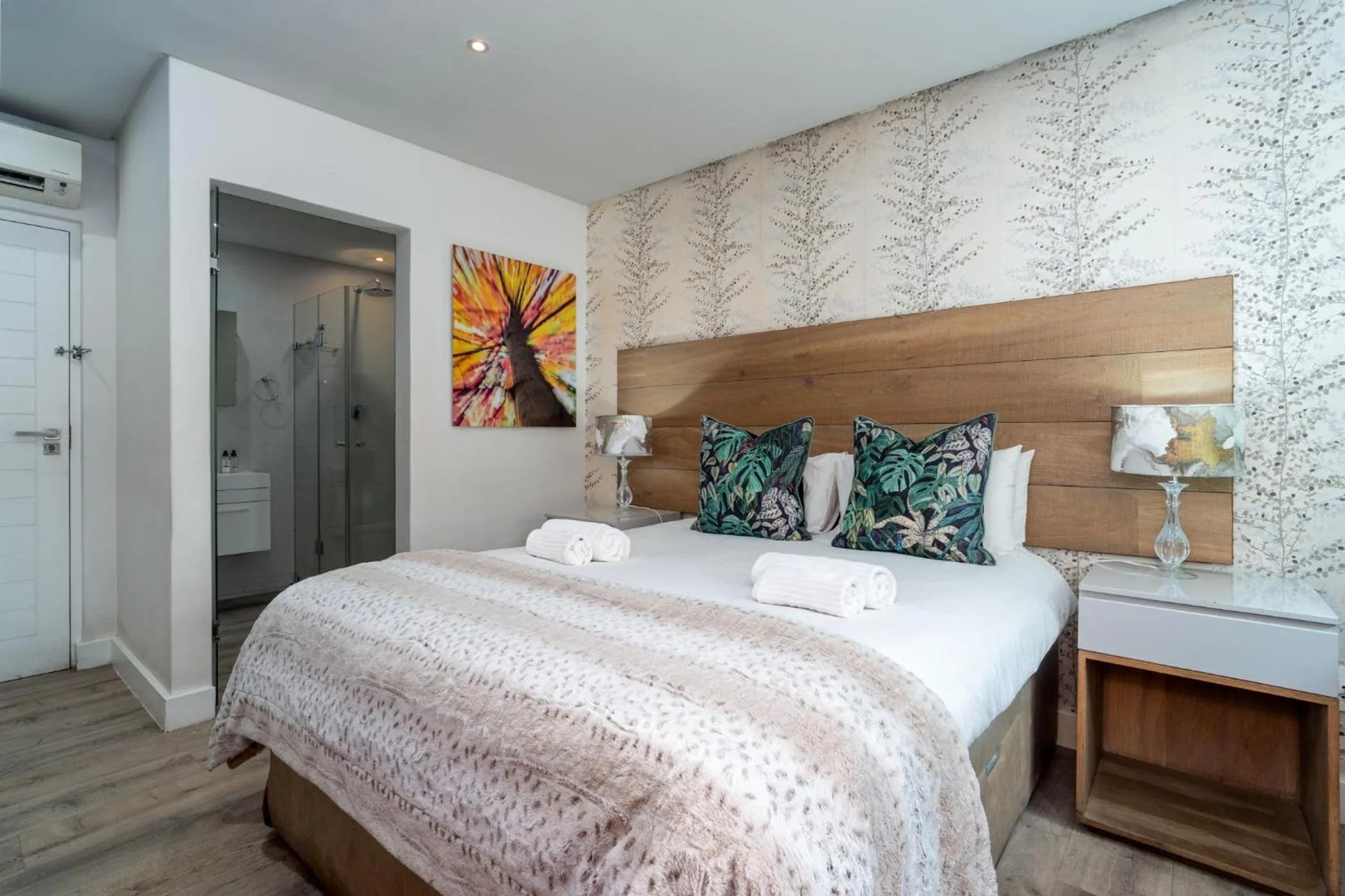 Bed in 107 Dorpstraat Boutique Hotel