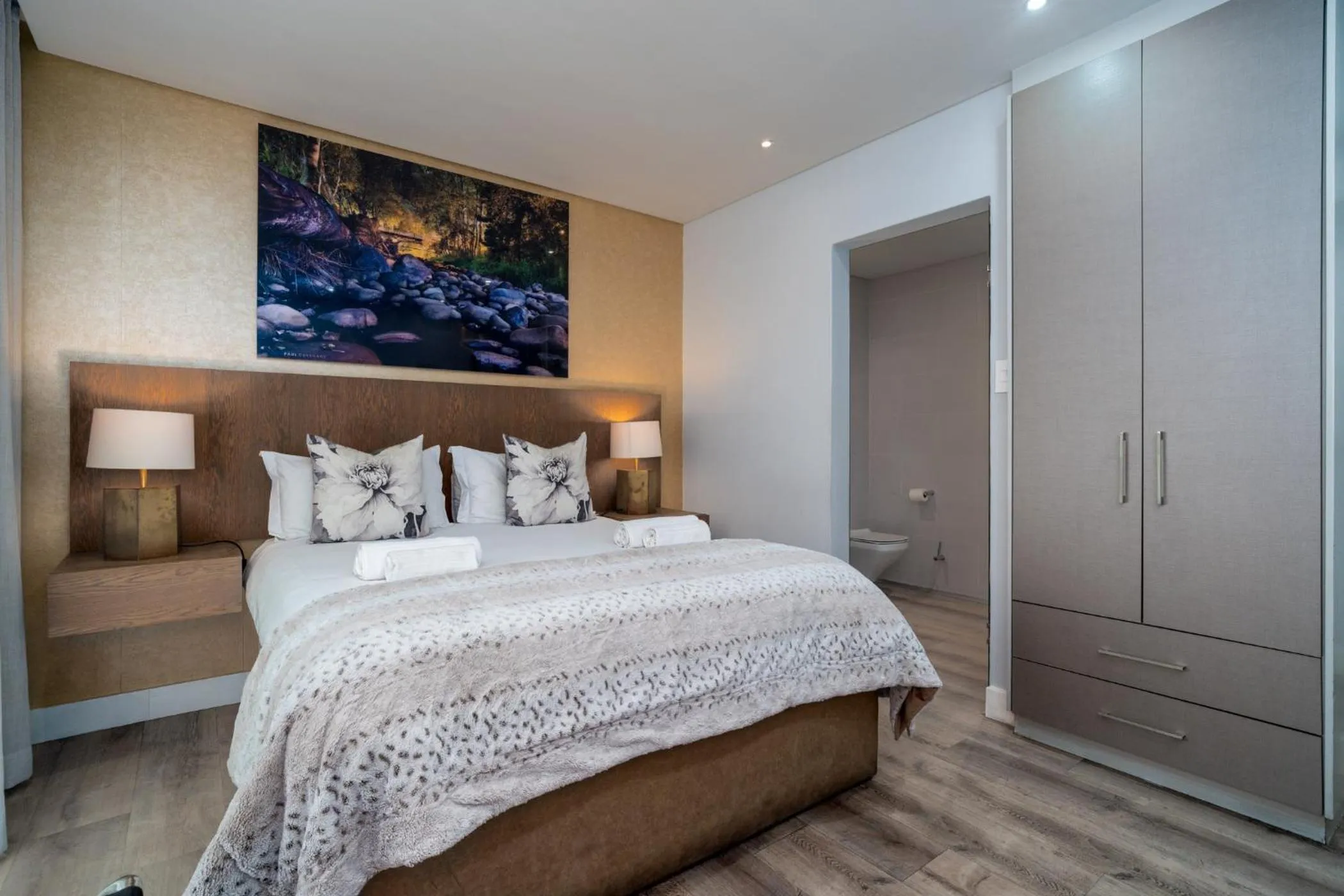 Bed in 107 Dorpstraat Boutique Hotel