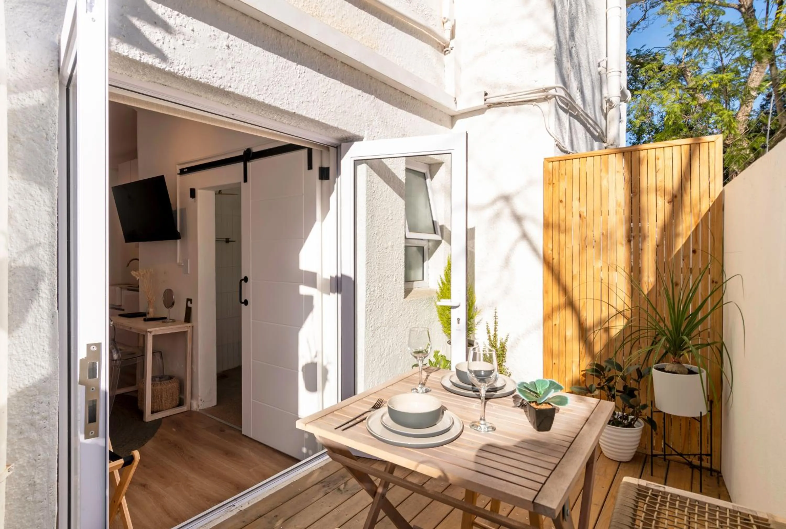 Patio in 107 Dorpstraat Boutique Hotel