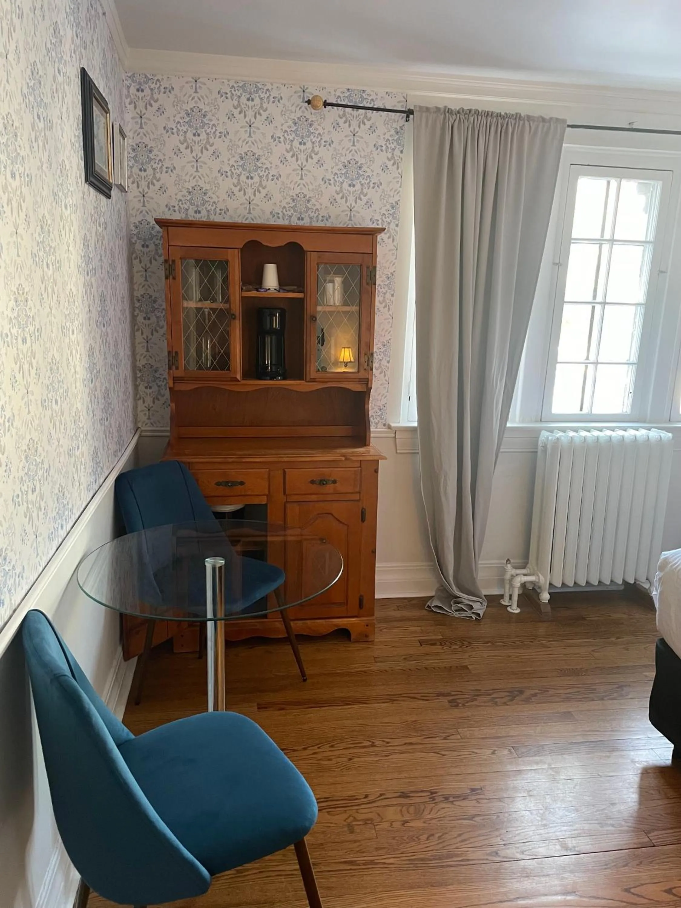 Coffee/tea facilities in The Ambassador