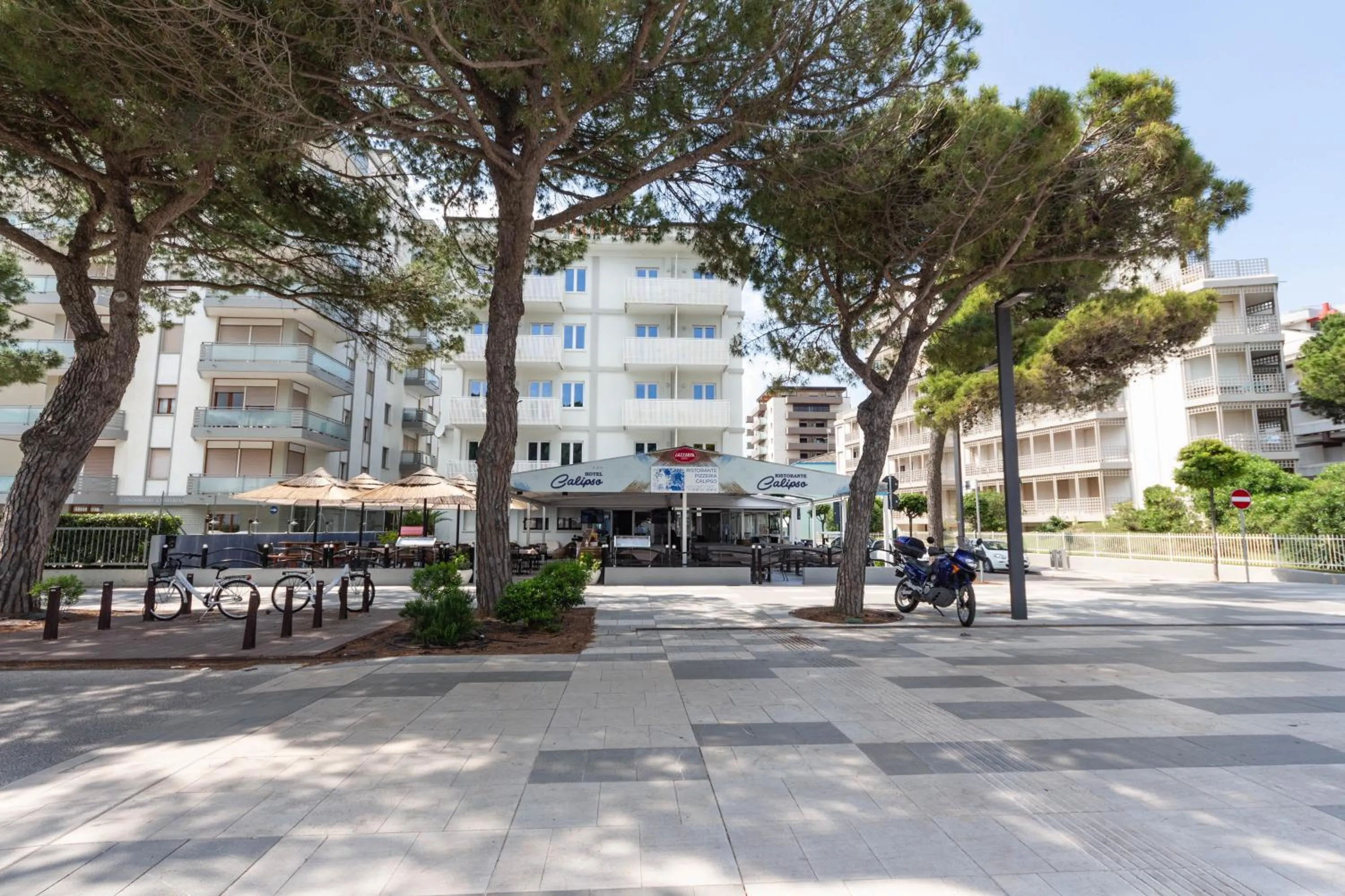 Property building in Hotel Calipso