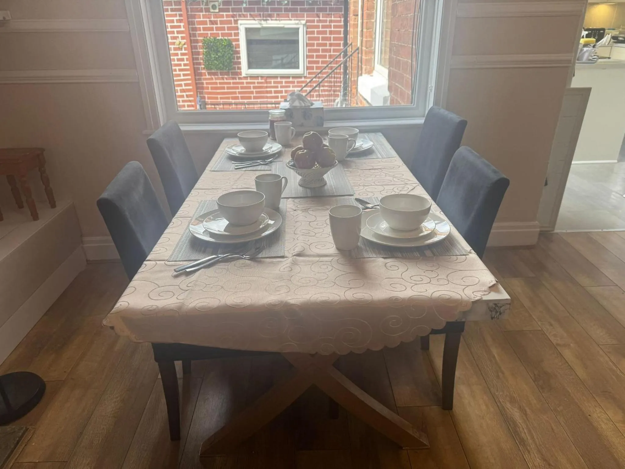 Coffee/tea facilities in Woodville Lodge Leeds by OYO