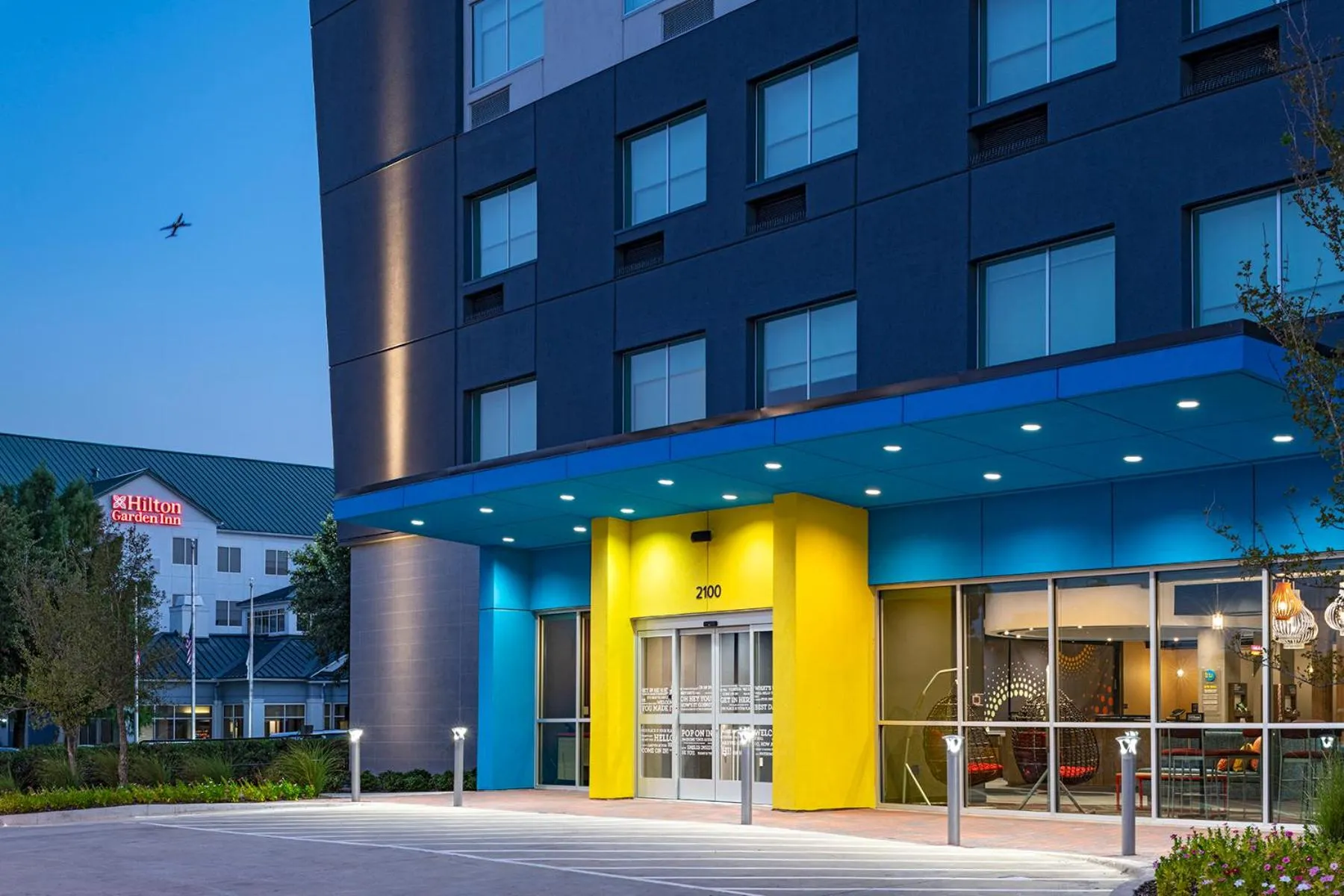 Facade/entrance in Tru By Hilton Irving Dfw South