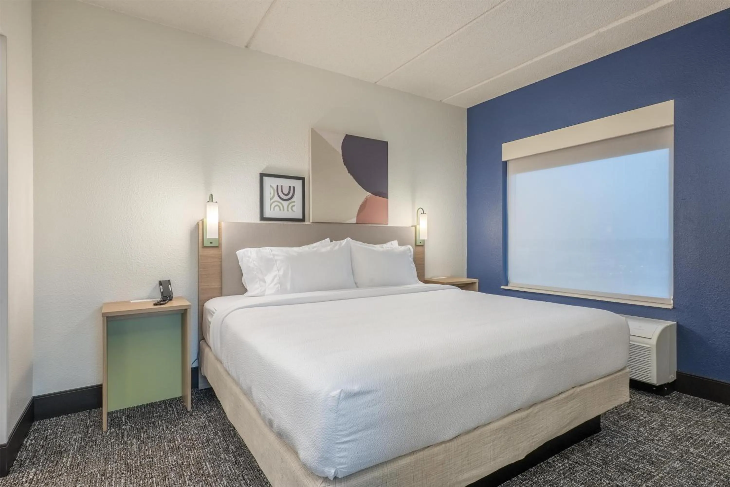 Bed in Spark By Hilton Madison Central