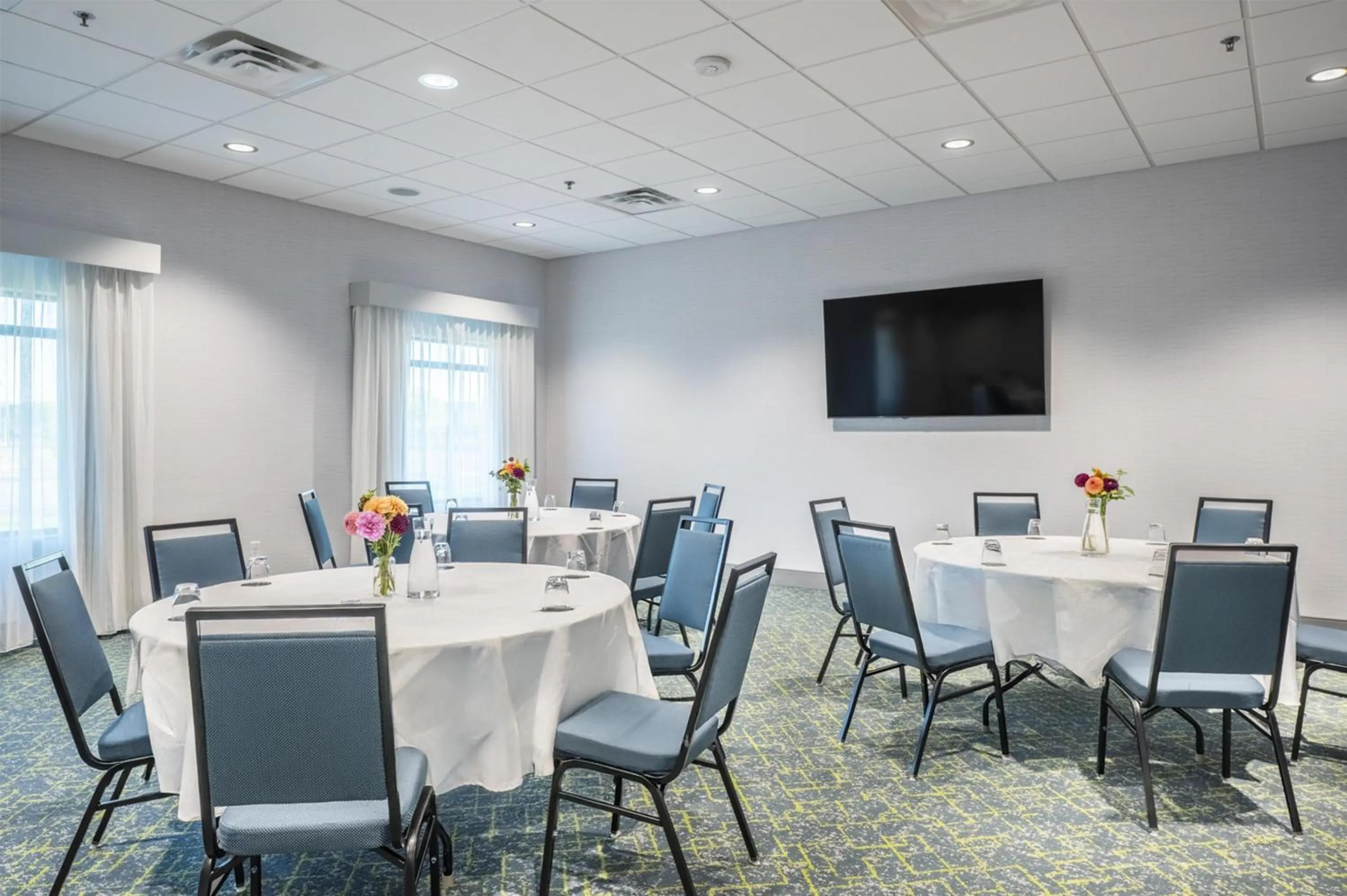 Meeting/conference room in Spark By Hilton Madison Central
