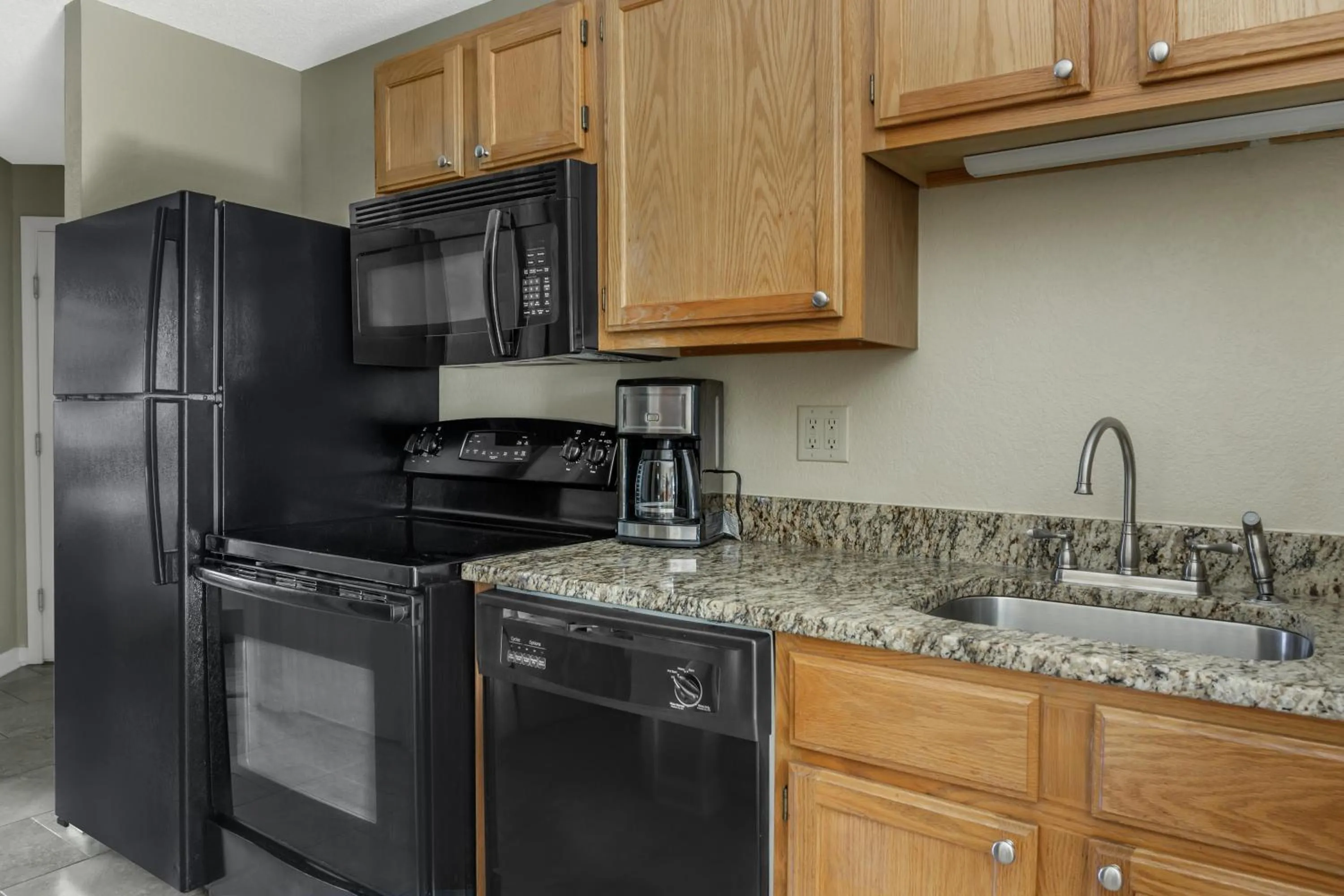 Kitchen or kitchenette in Hilton Vacation Club Laurel Crest Pigeon Forge