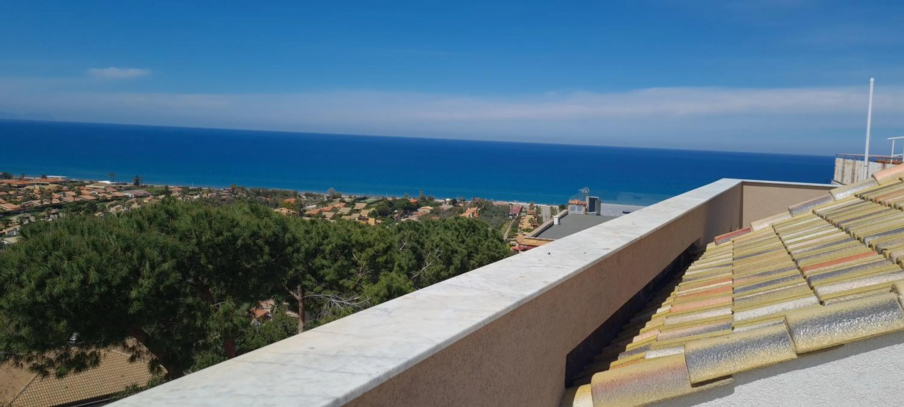 Natural landscape in Belvedere Rent Rooms