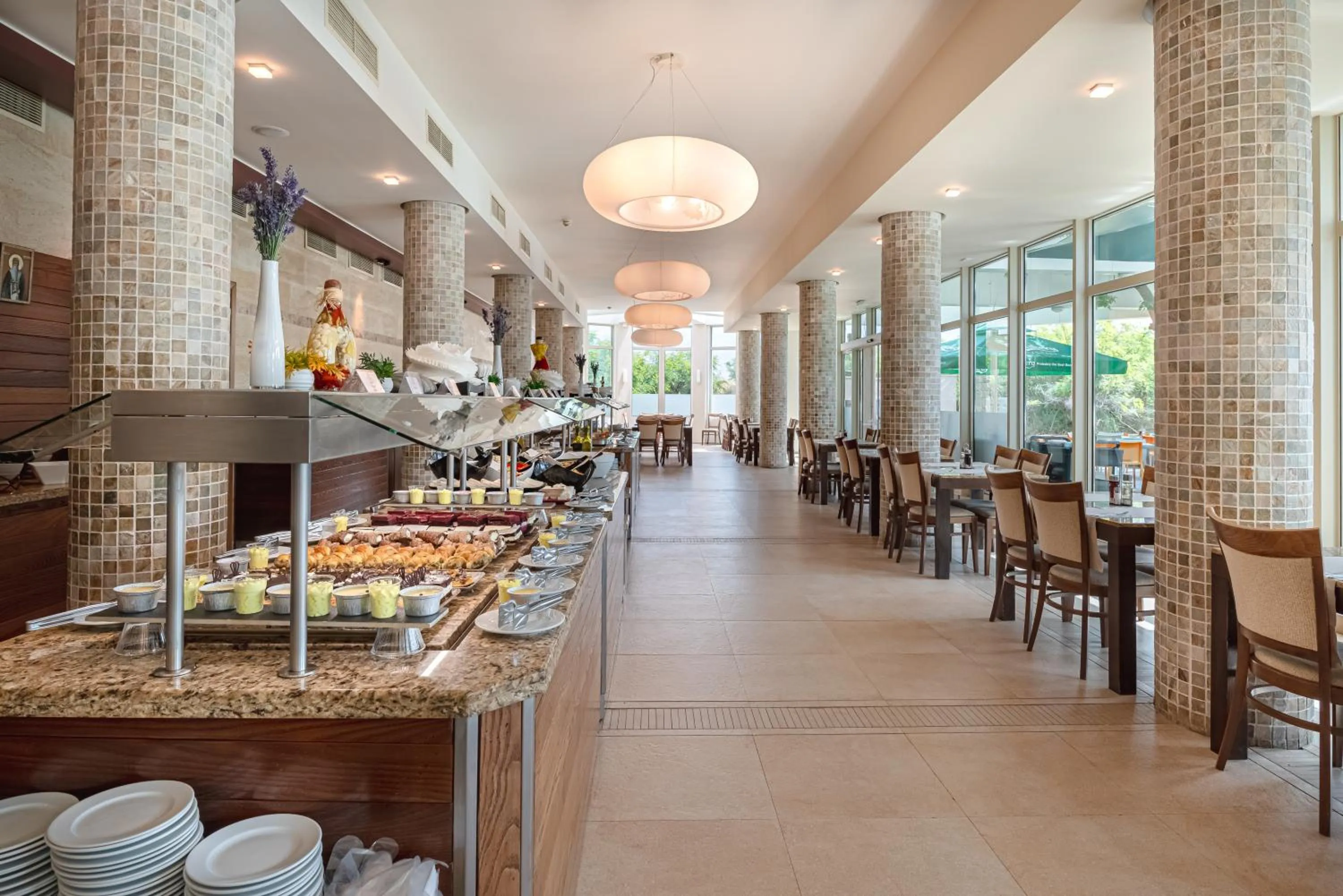 Restaurant/places to eat in Jeravi Club Hotel - All Inclusive