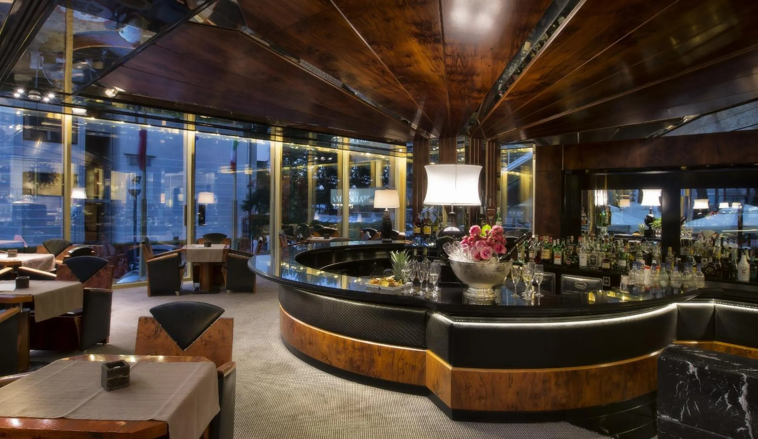 Lounge or bar in Hotel Ambasciatori