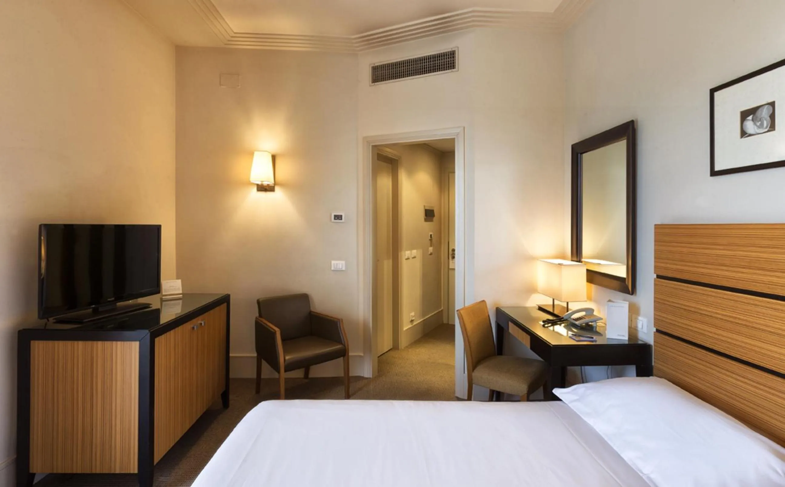 Photo of the whole room, Bed in Hotel Ambasciatori