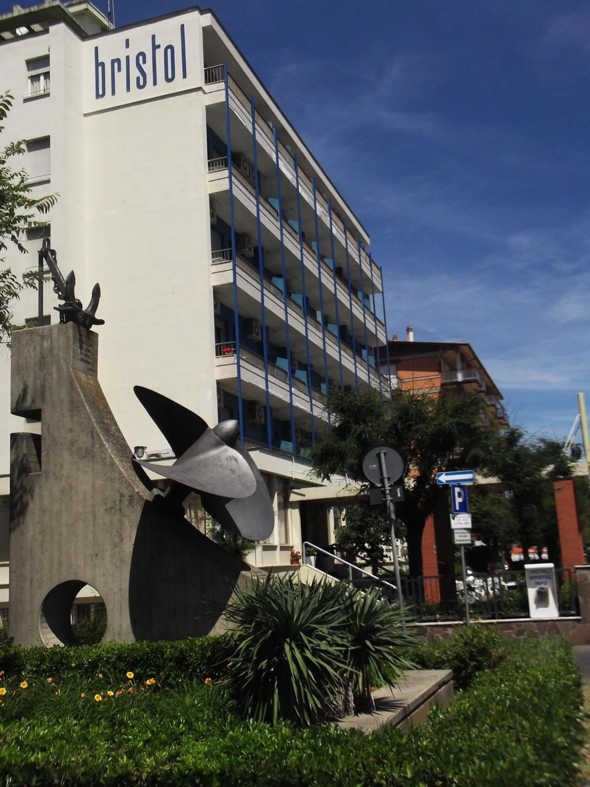 Facade/entrance in Hotel Bristol - Koolibry Hotels