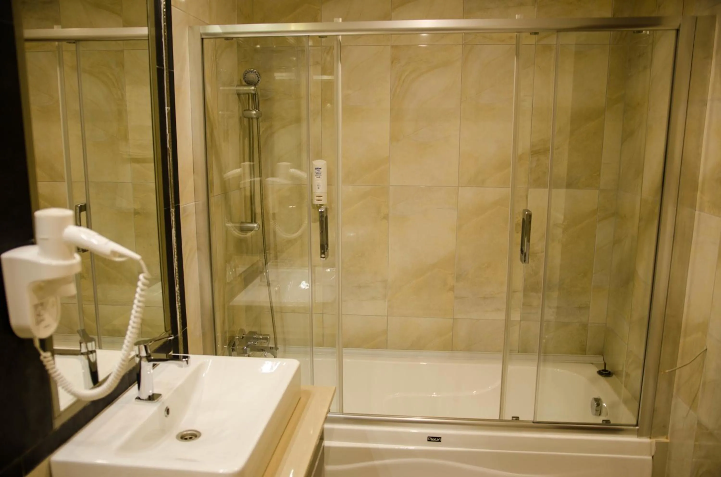 Shower in Mirage Hotel - Struga