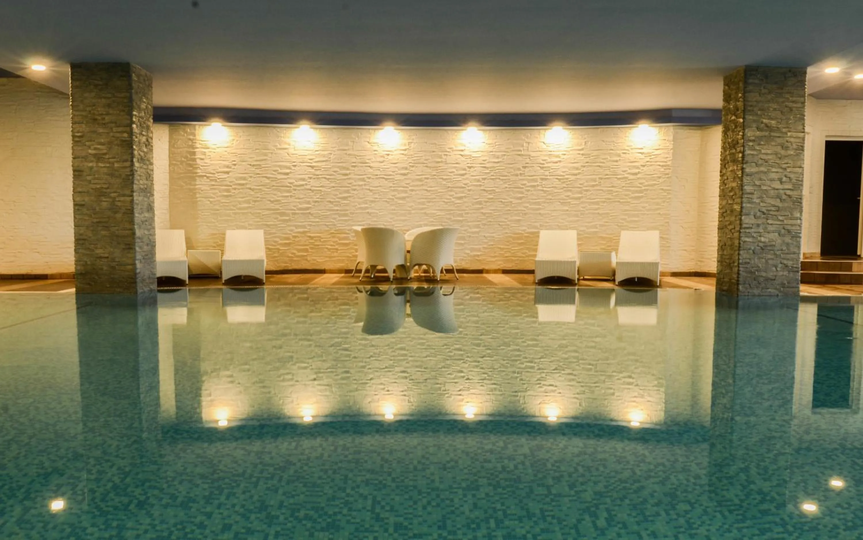 Swimming pool in Mirage Hotel - Struga