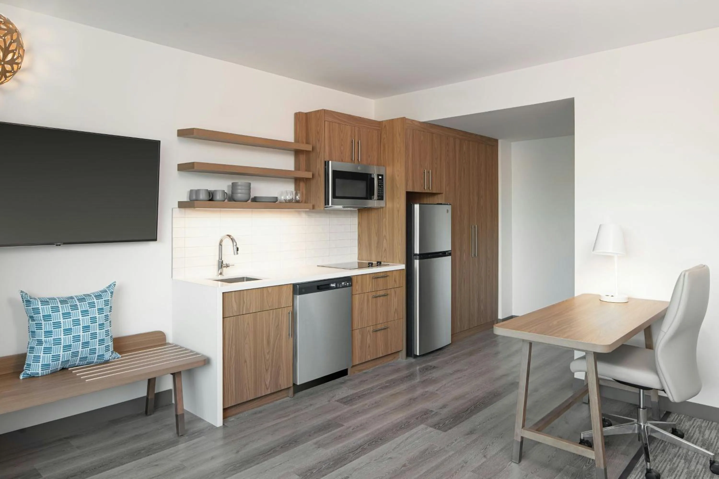 Kitchen or kitchenette in Element Opelika Auburn