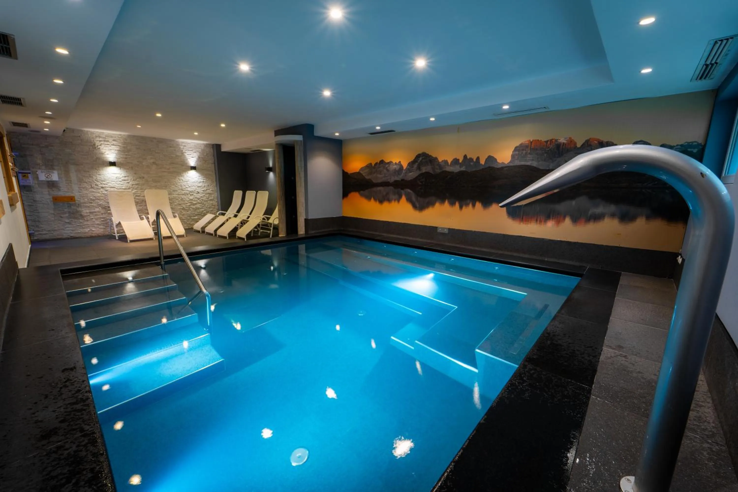 Pool view in Hotel Ariston ***S