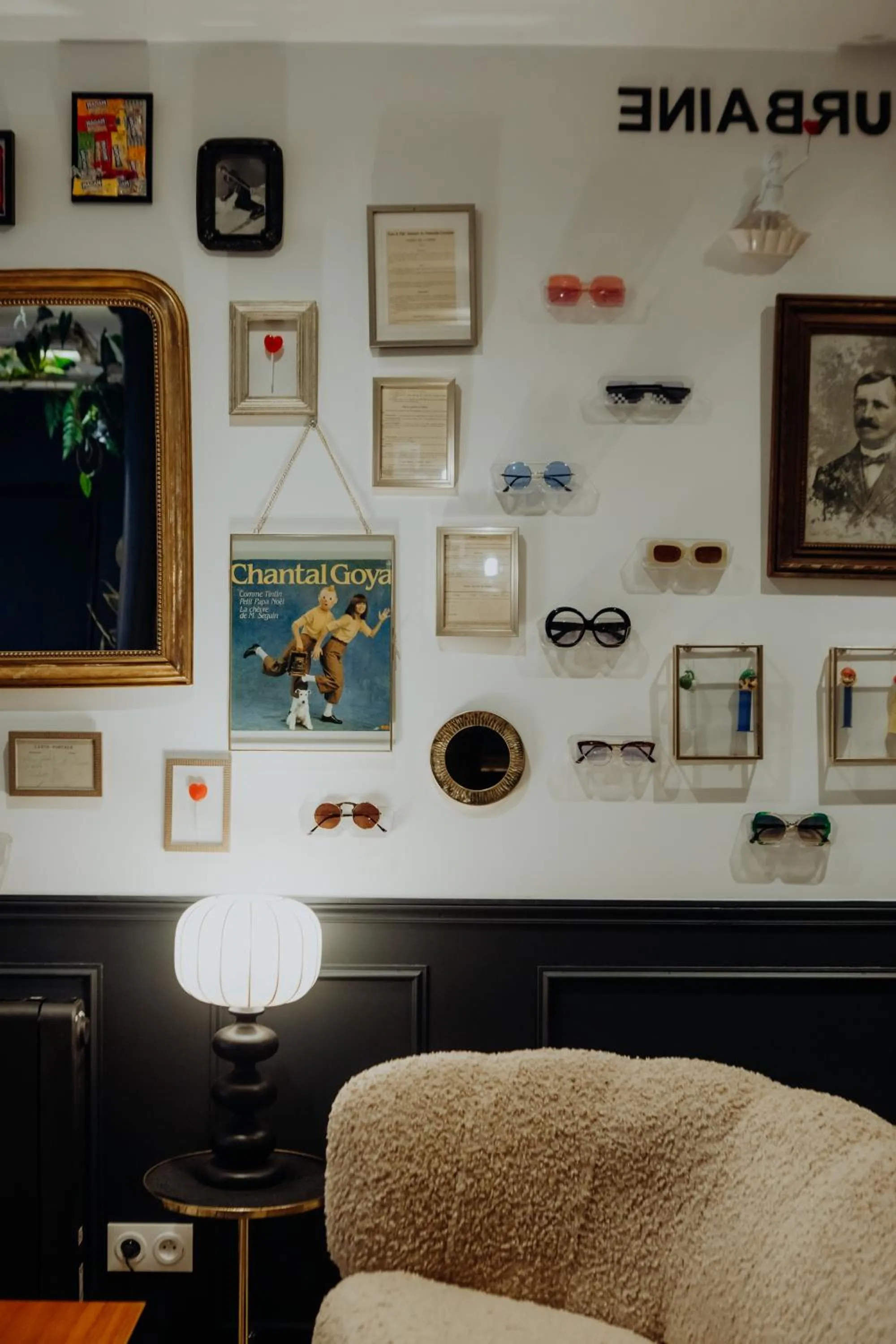 Decorative detail in Maison Urbaine