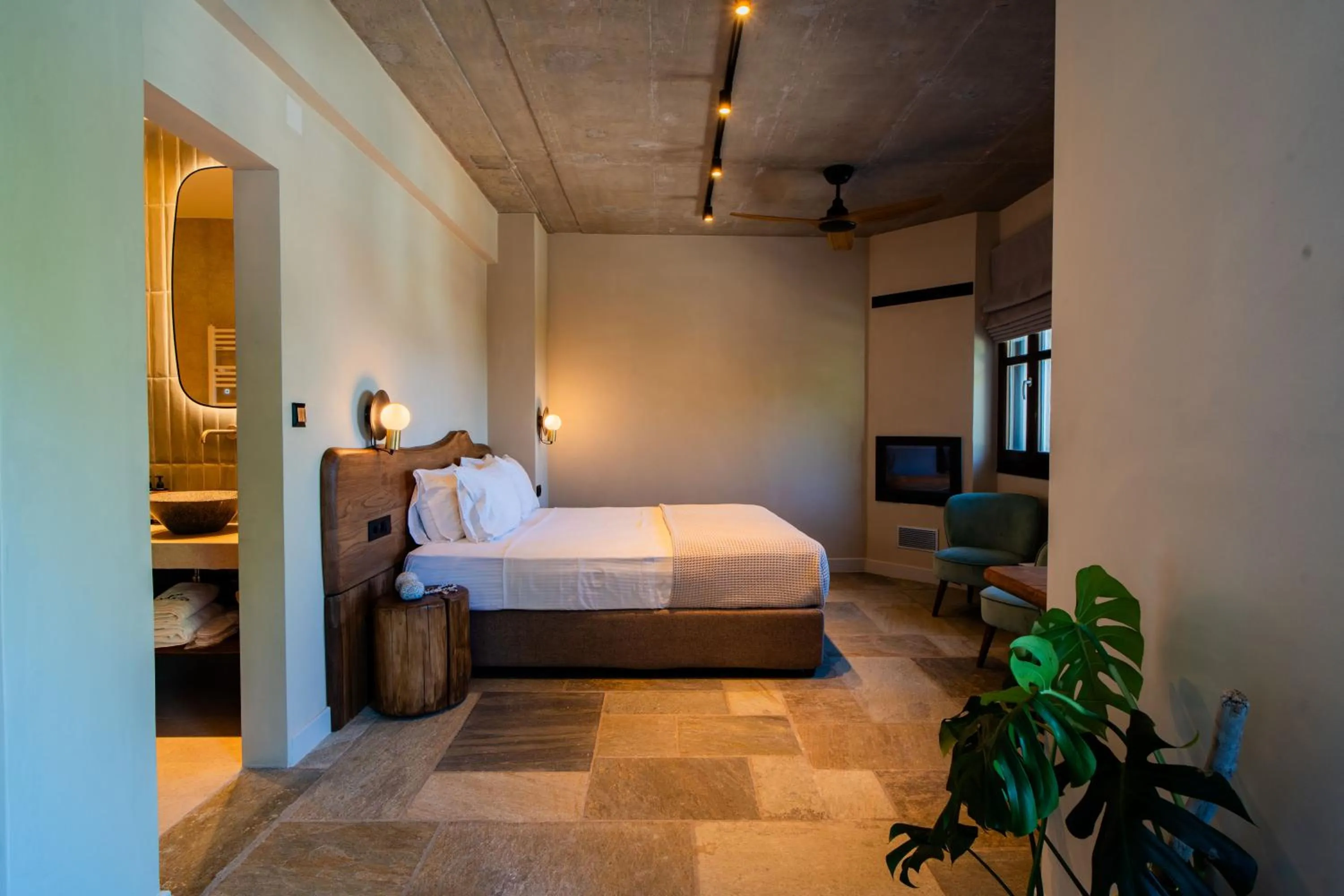 Photo of the whole room, Bed in 12 Months Resort & Spa