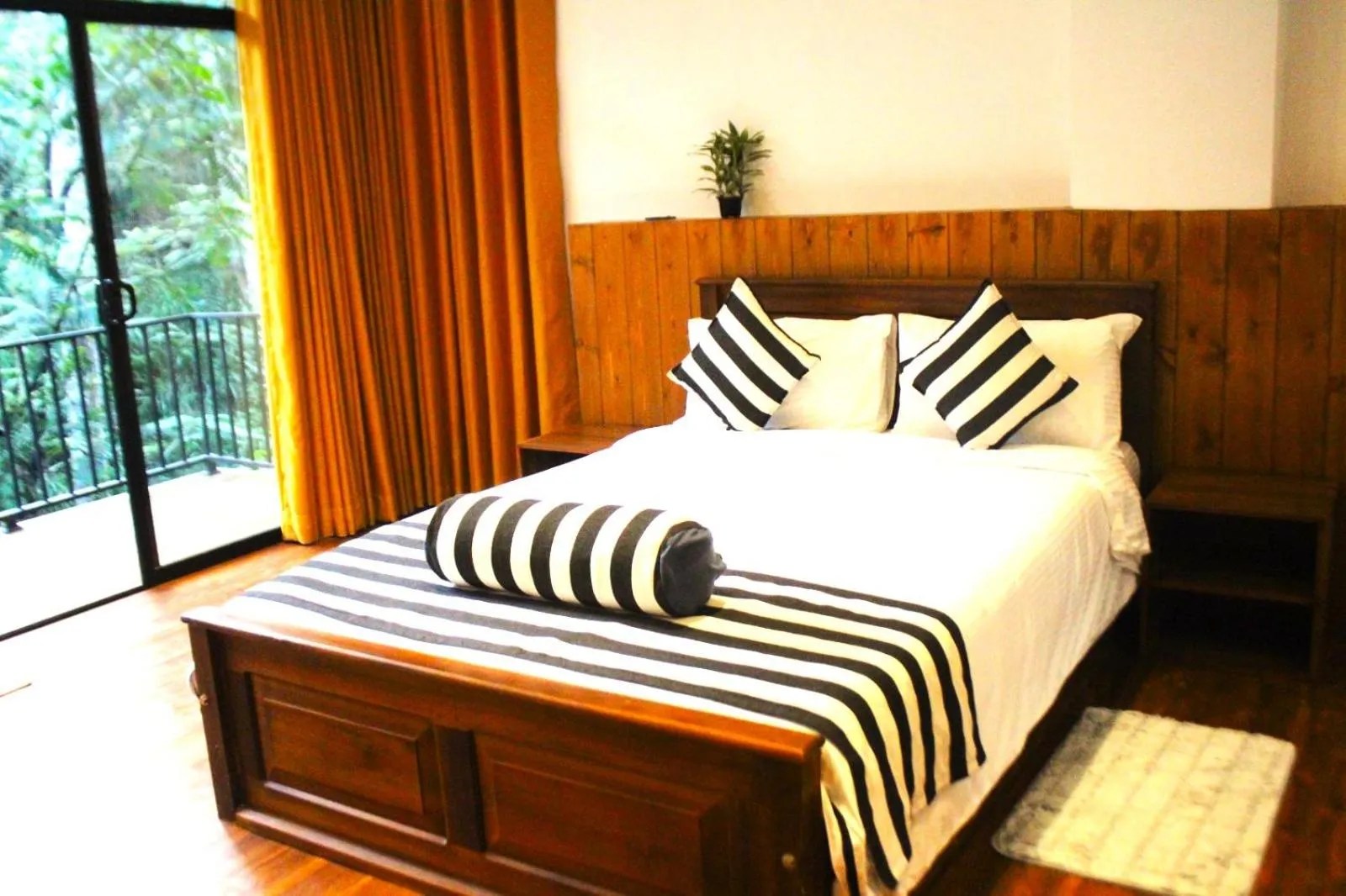 Patio, Bed in Ella Green Cottages