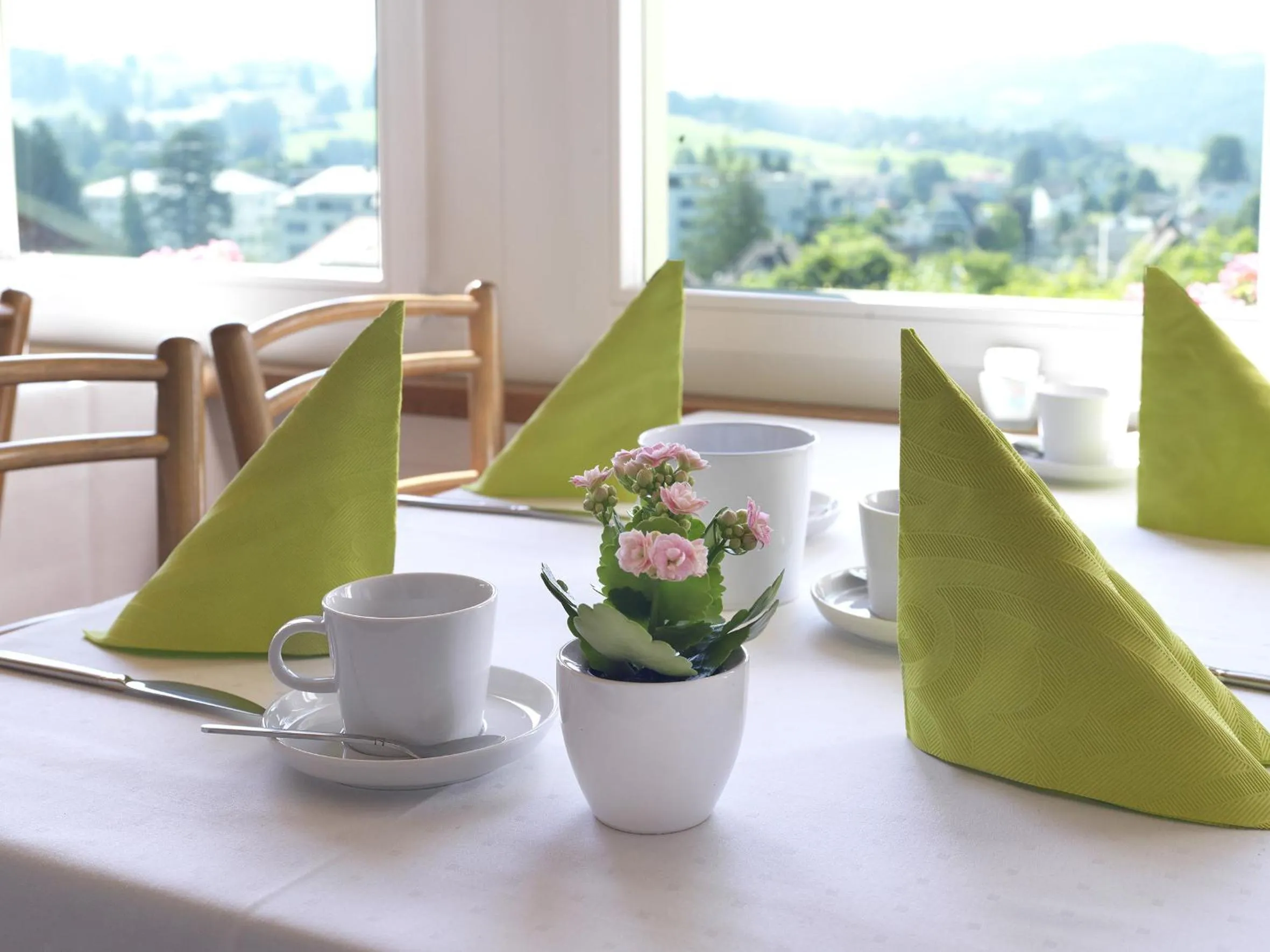 Breakfast in Hotel B&BAlpenheim