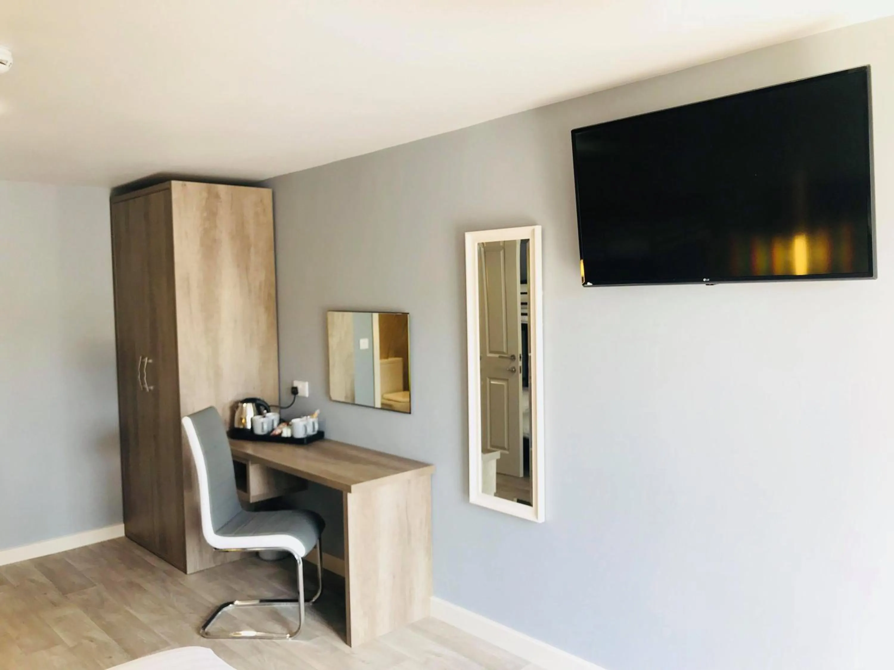 Coffee/tea facilities in The Anchor Hotel & Bars