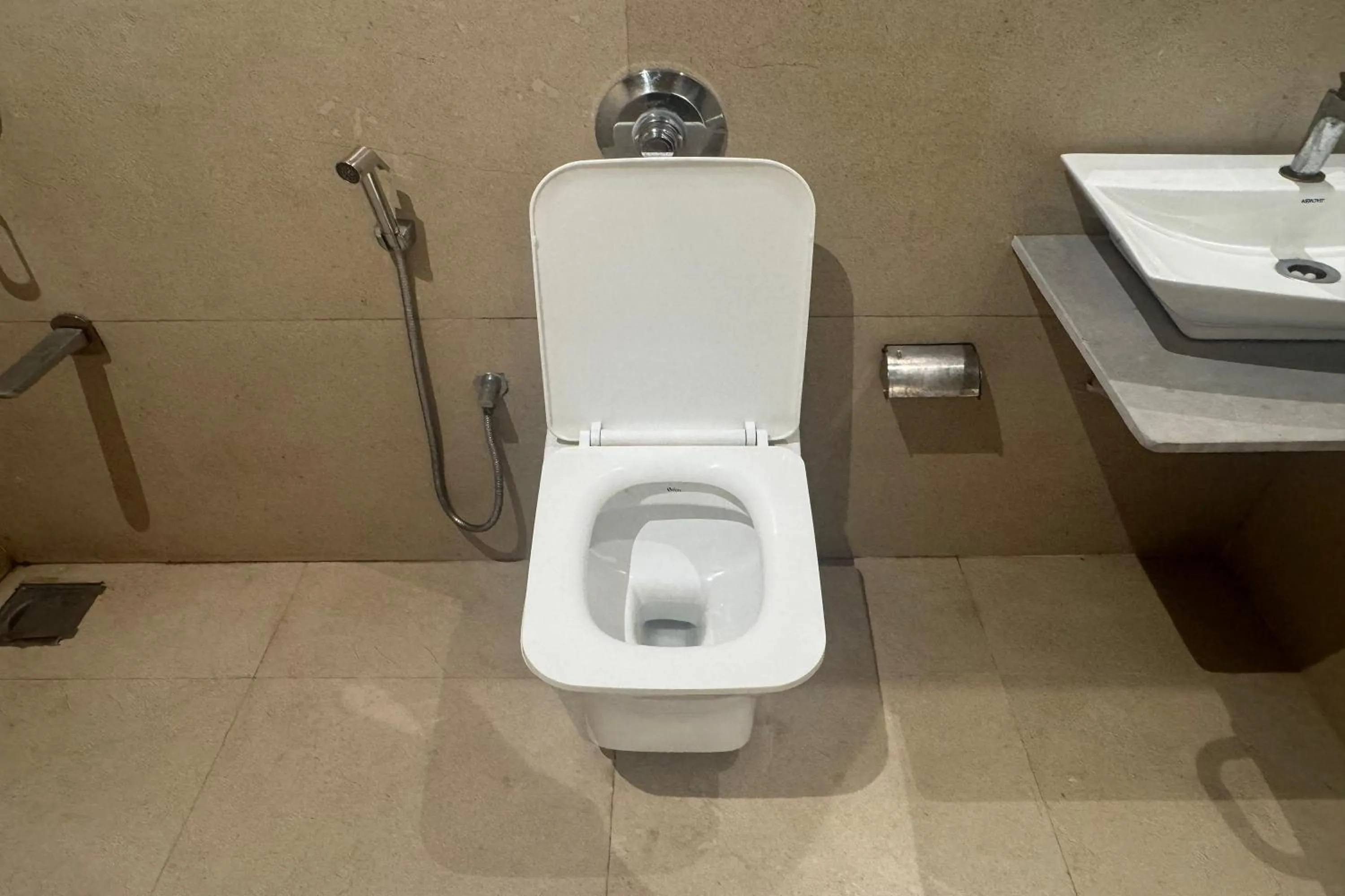 Toilet in Hotel Royal BKC