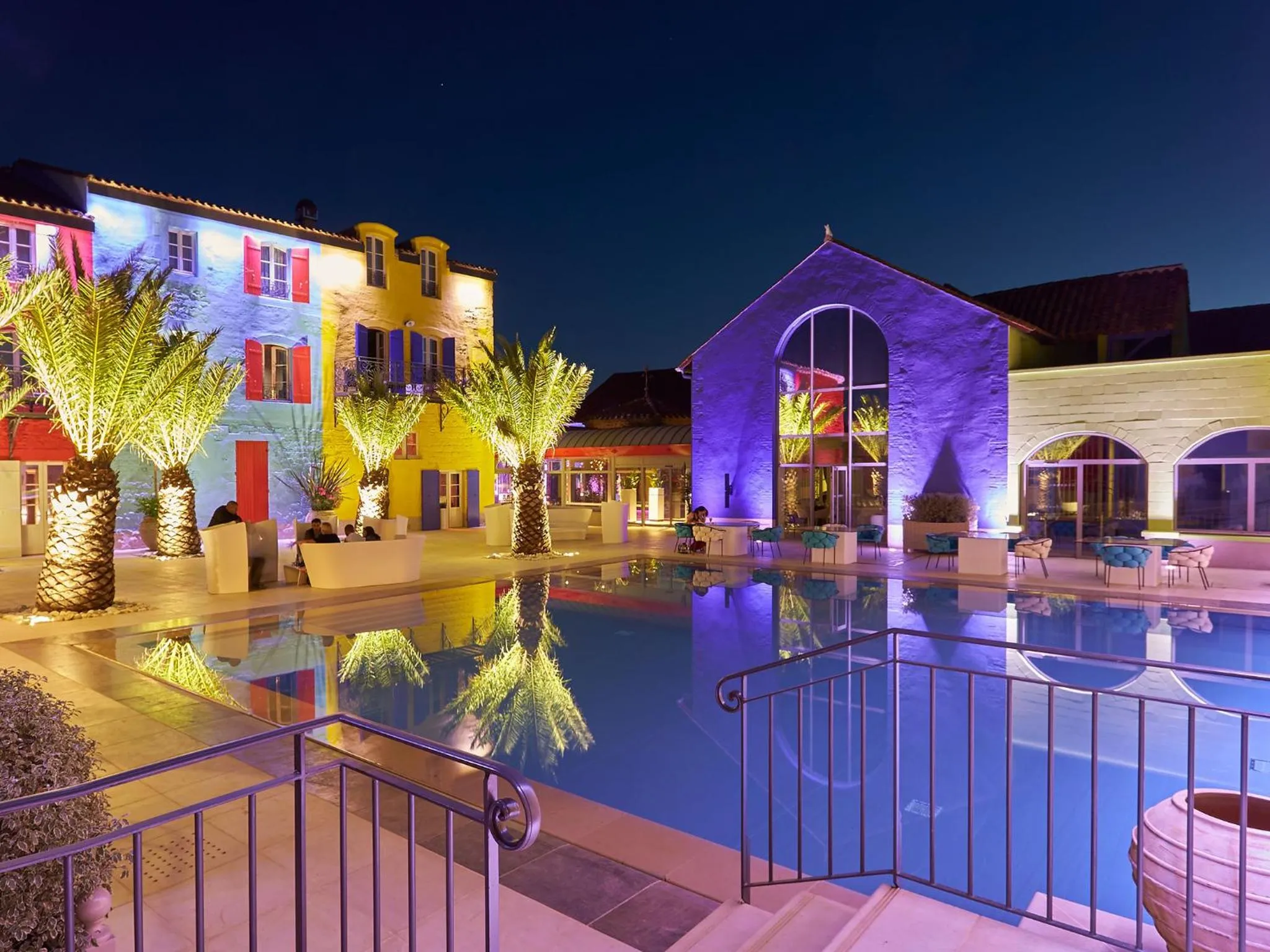 Swimming pool in Le Stelsia Resort