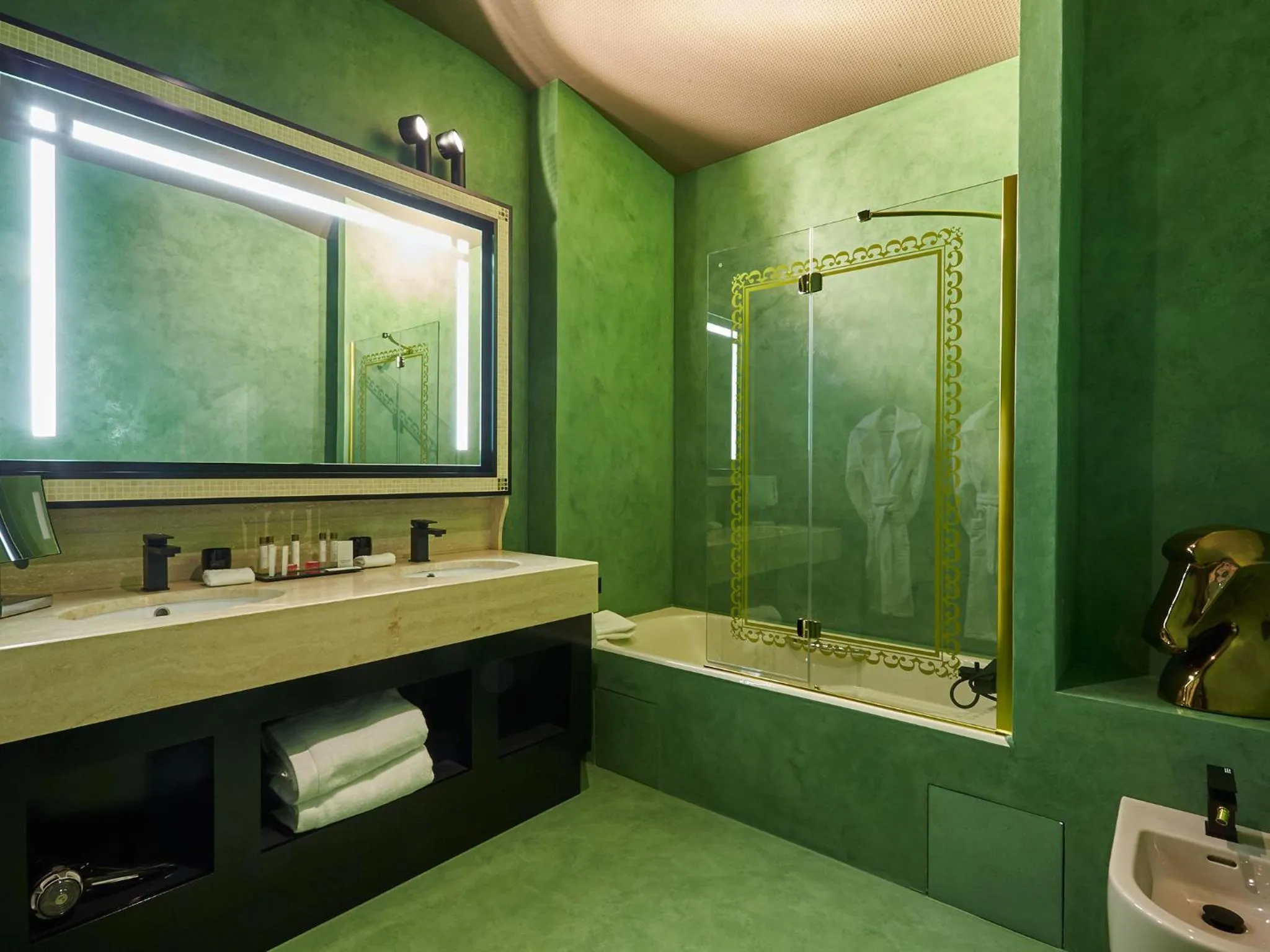 Bathroom in Le Stelsia Resort