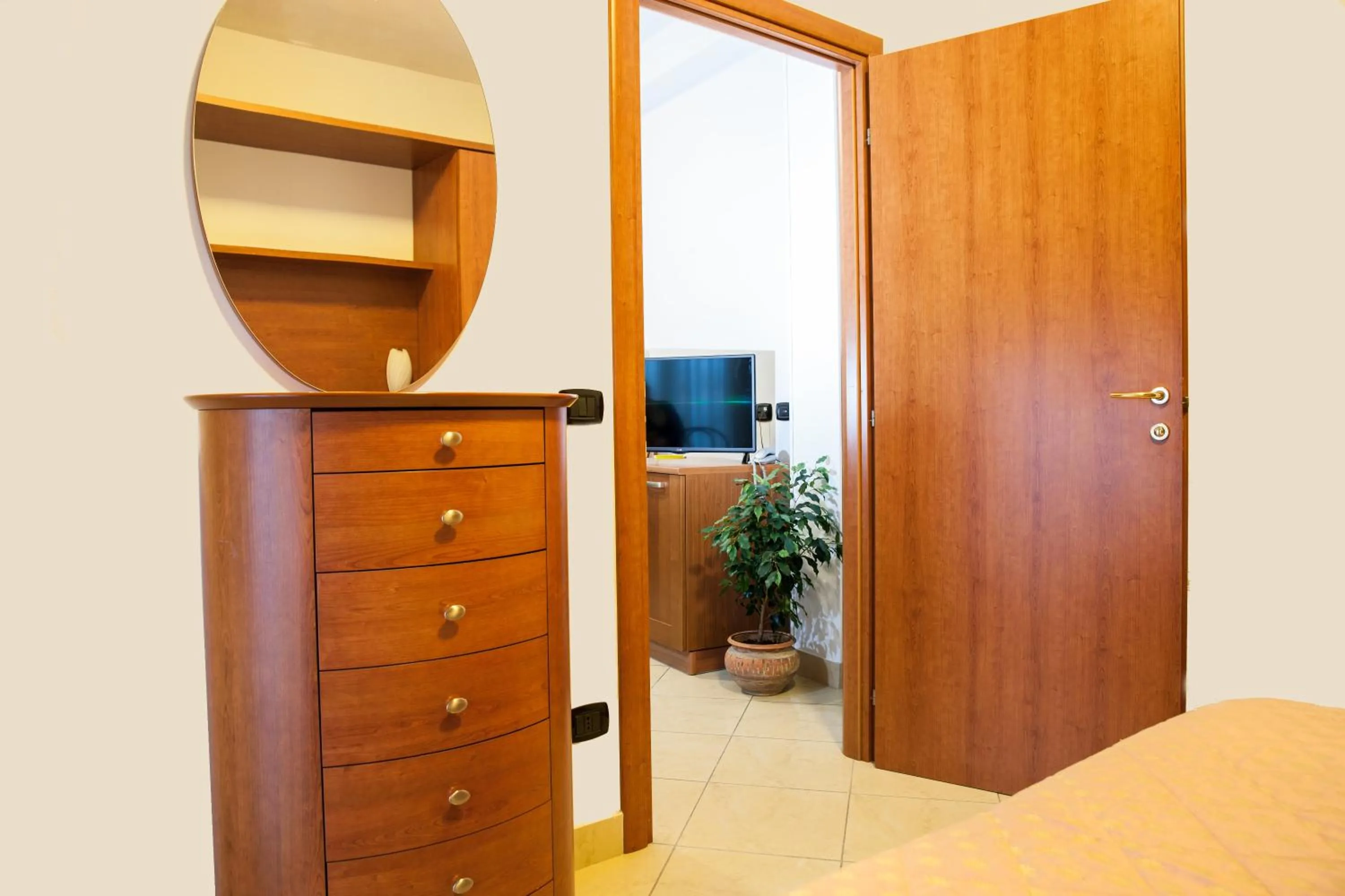 Bedroom in Residence Fellini