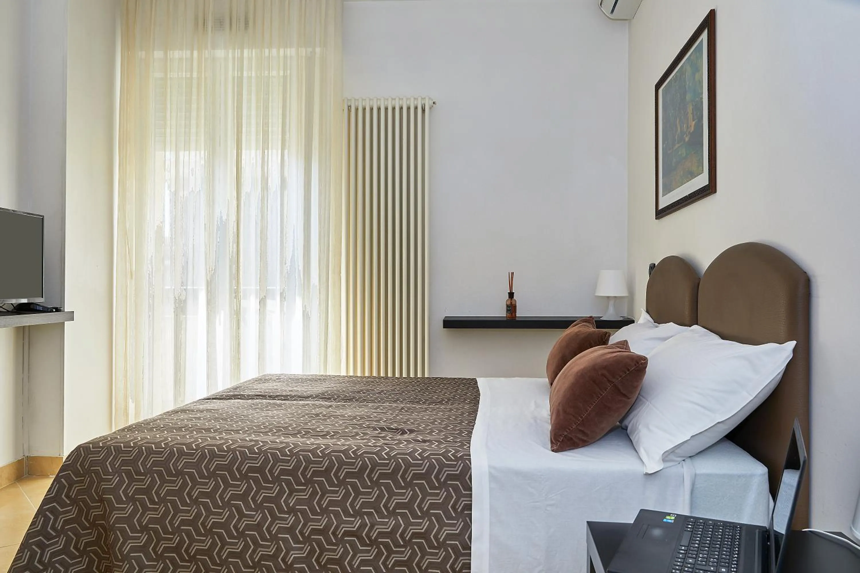 Bed in Residence Fellini