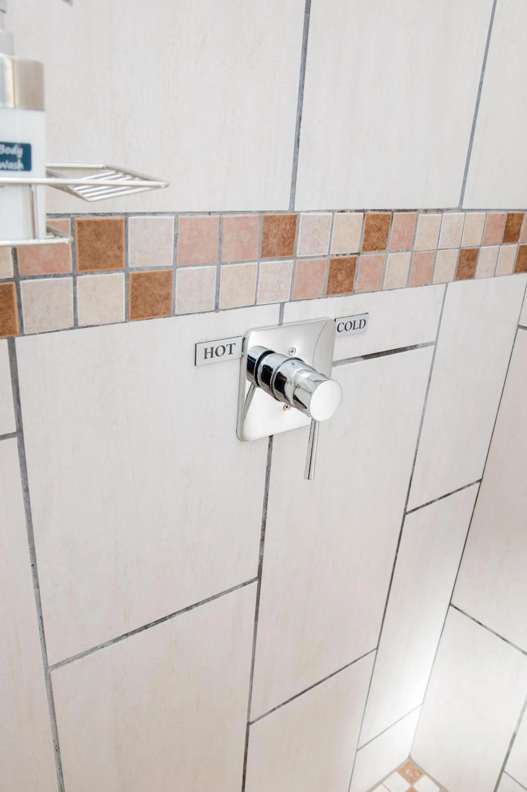 Shower in 85 Ehmke Guesthouse