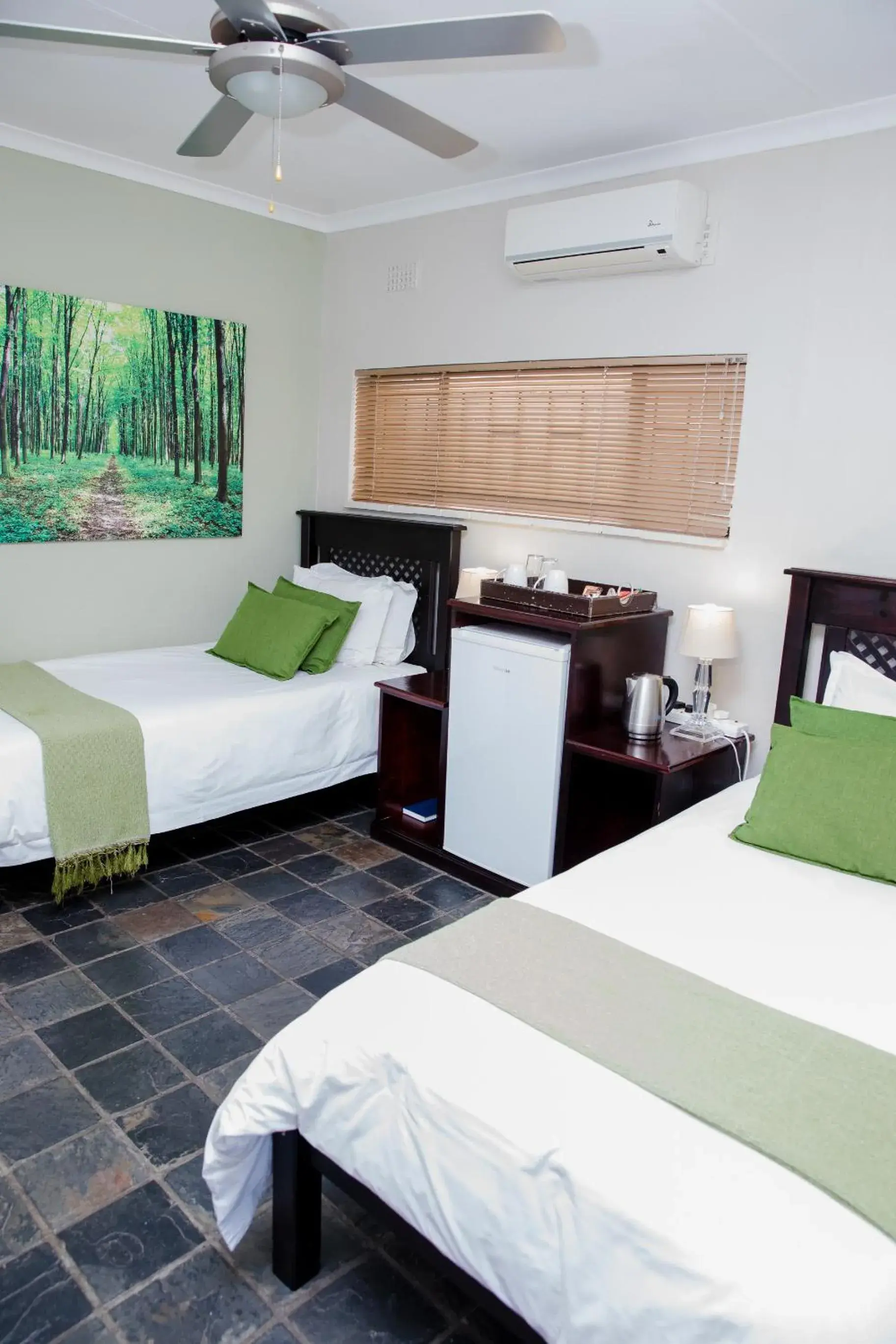 Budget Twin Room in 85 Ehmke Guesthouse Budget Twin Room in 85 Ehmke Guesthouse