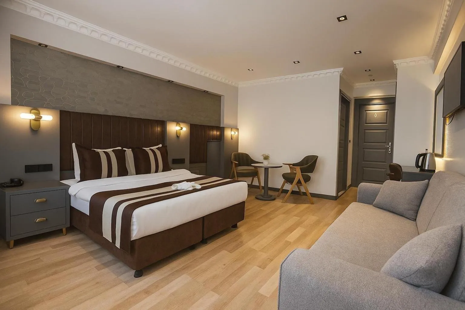 Photo of the whole room, Bed in Blue Istanbul Hotel Taksim