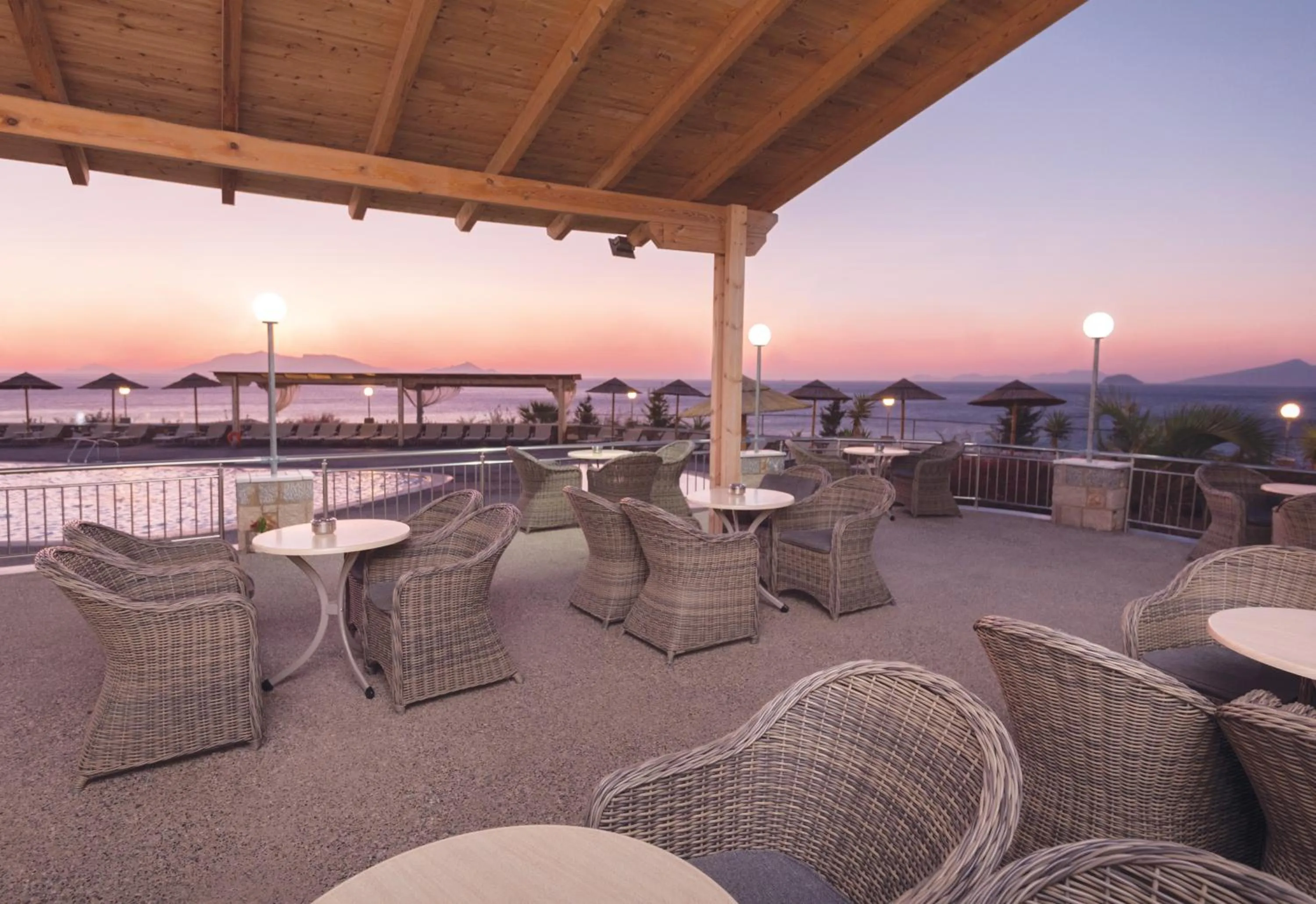 Grand Blue Beach Hotel