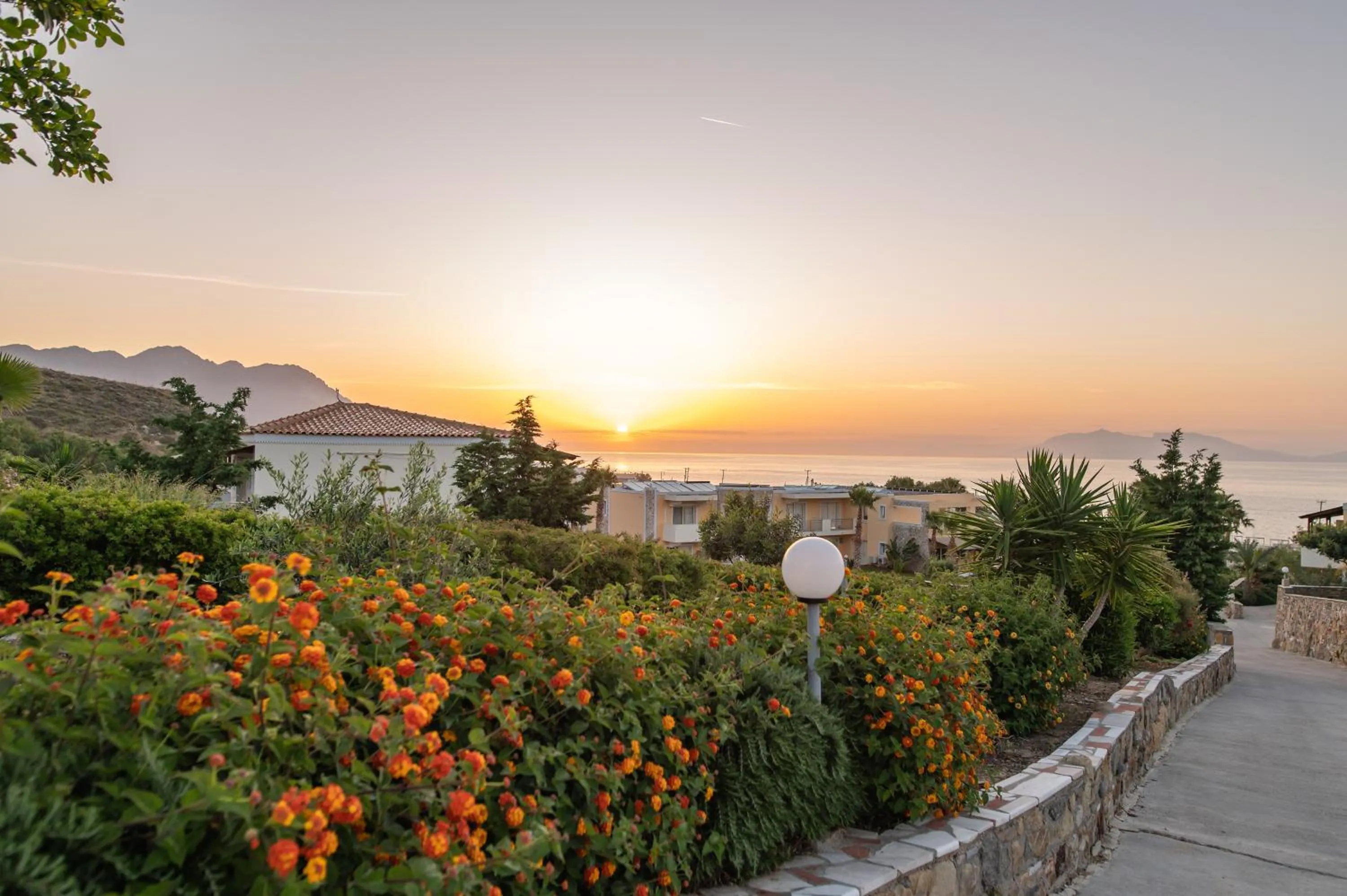 Grand Blue Beach Hotel