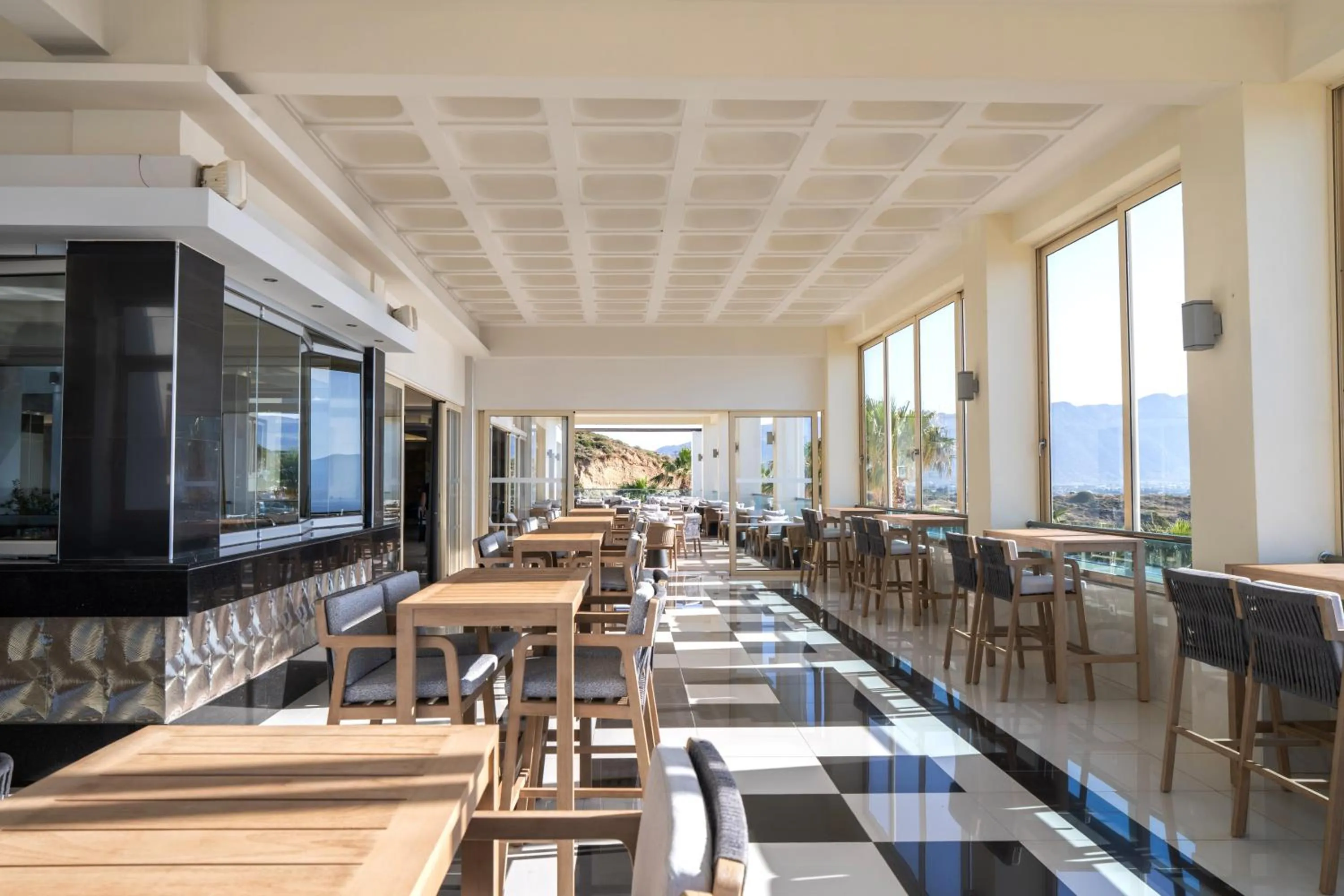 Grand Blue Beach Hotel