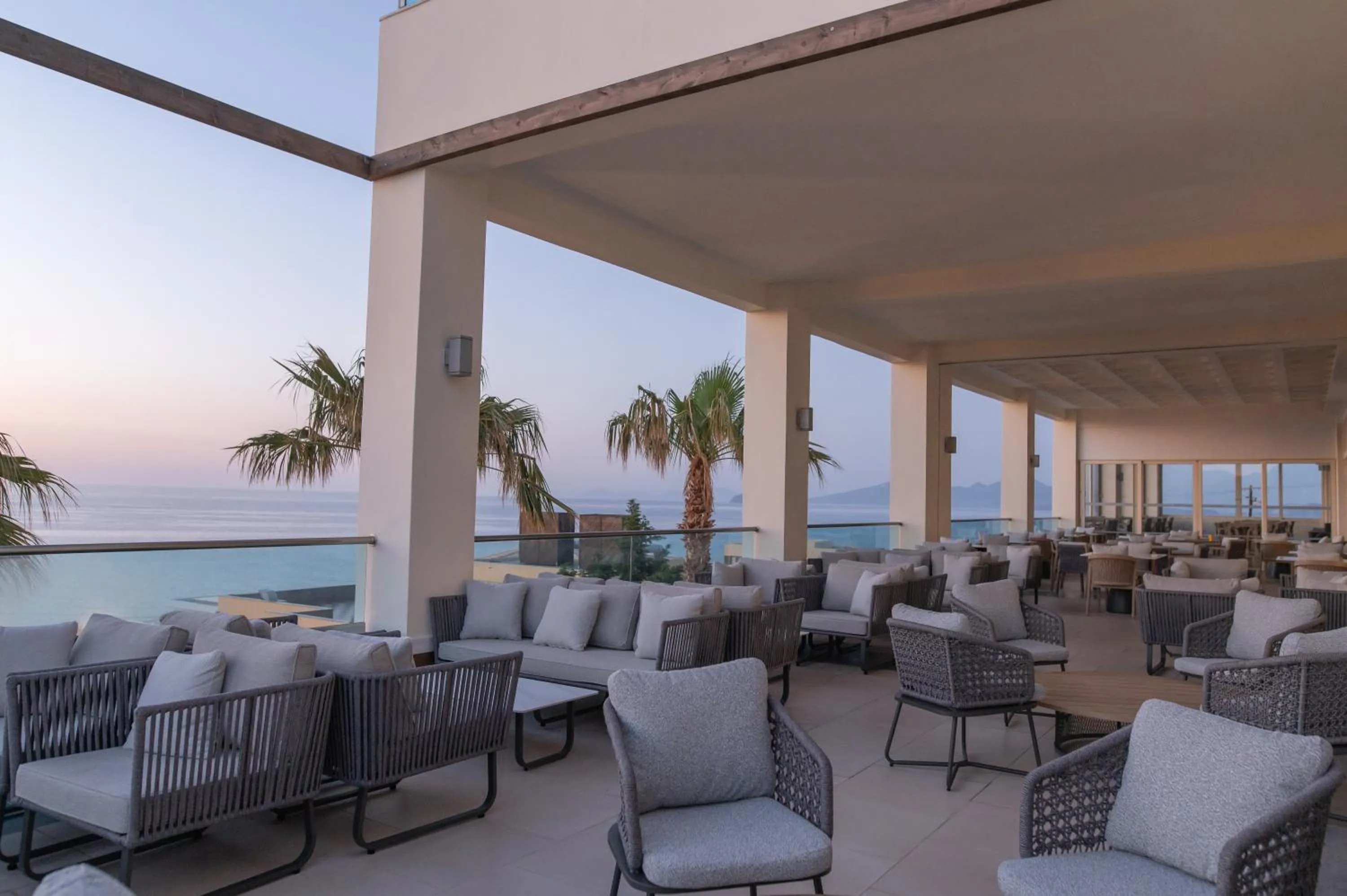 Grand Blue Beach Hotel