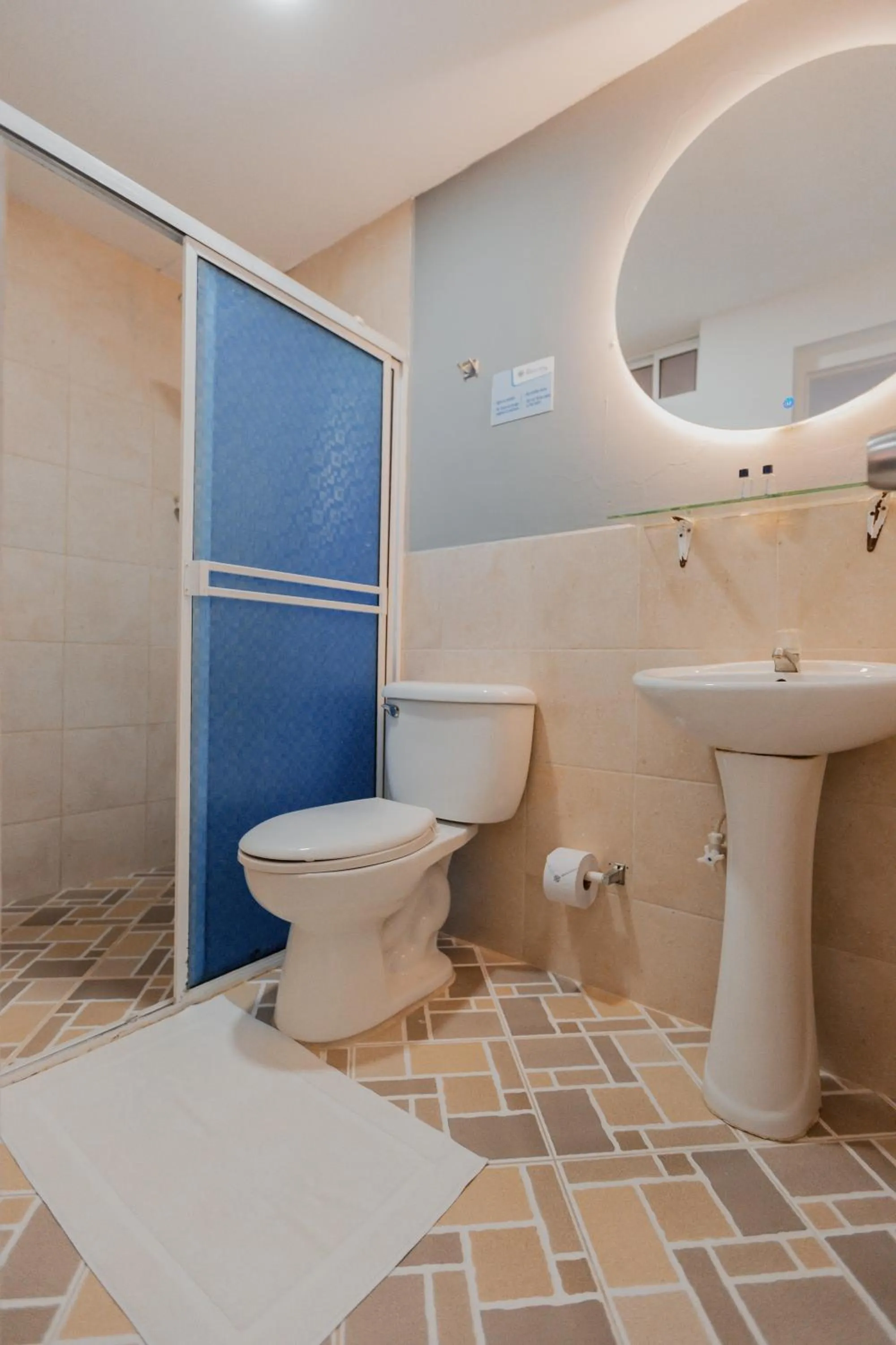 Shower in Hotel Molino de Viento