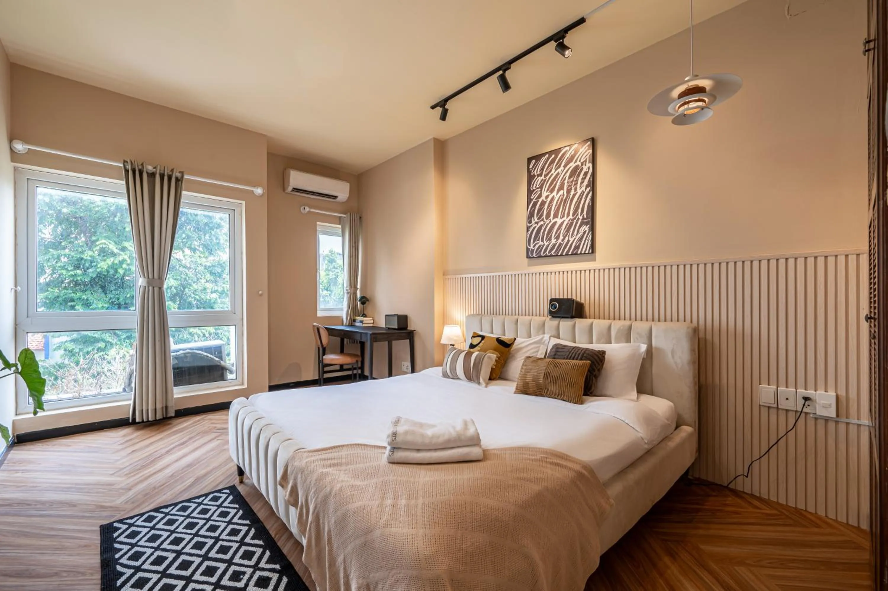 Photo of the whole room, Bed in Serenity Center Saigon