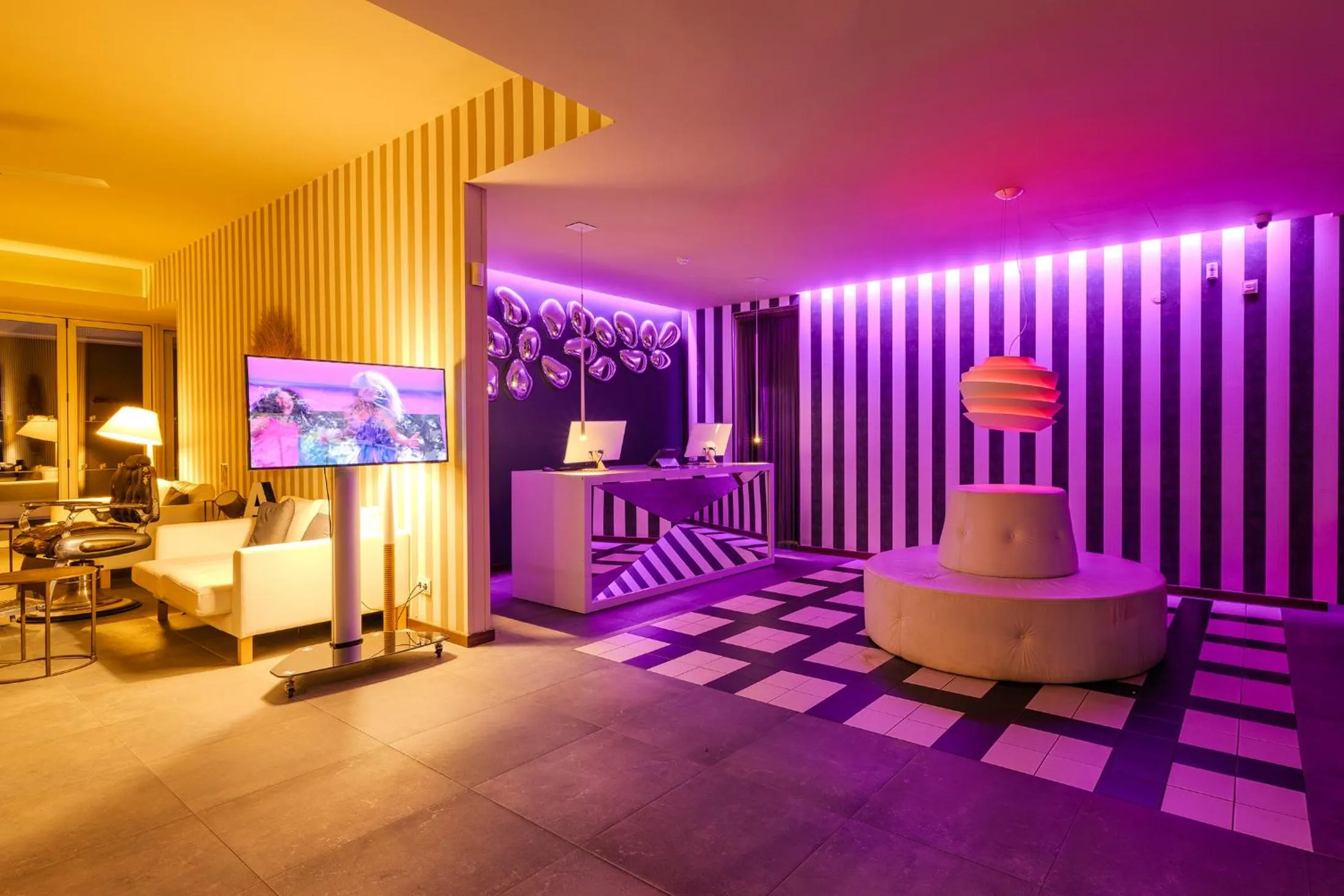 Lobby or reception in Pestana Alvor South Beach Premium Suite Hotel